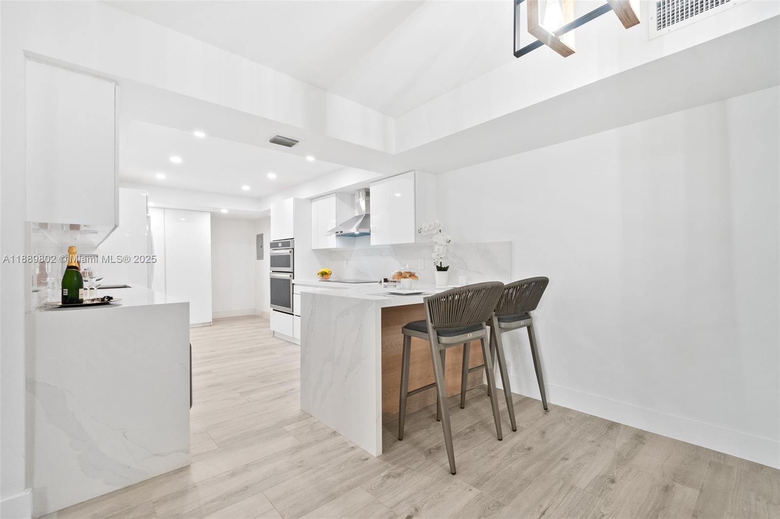 1121 Crandon Blvd #D304, Key Biscayne FL 33149