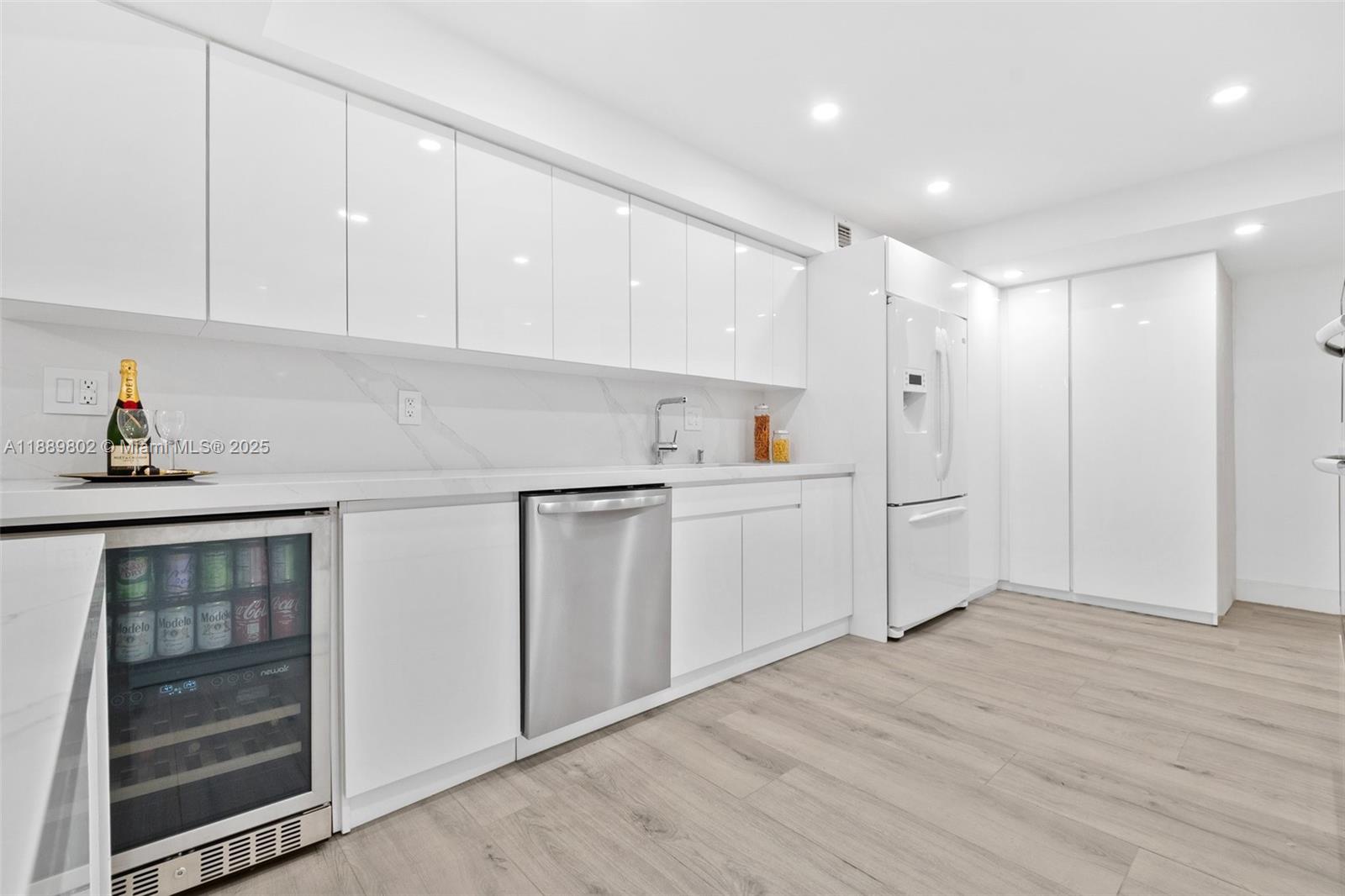 1121 Crandon Blvd #D304, Key Biscayne FL 33149