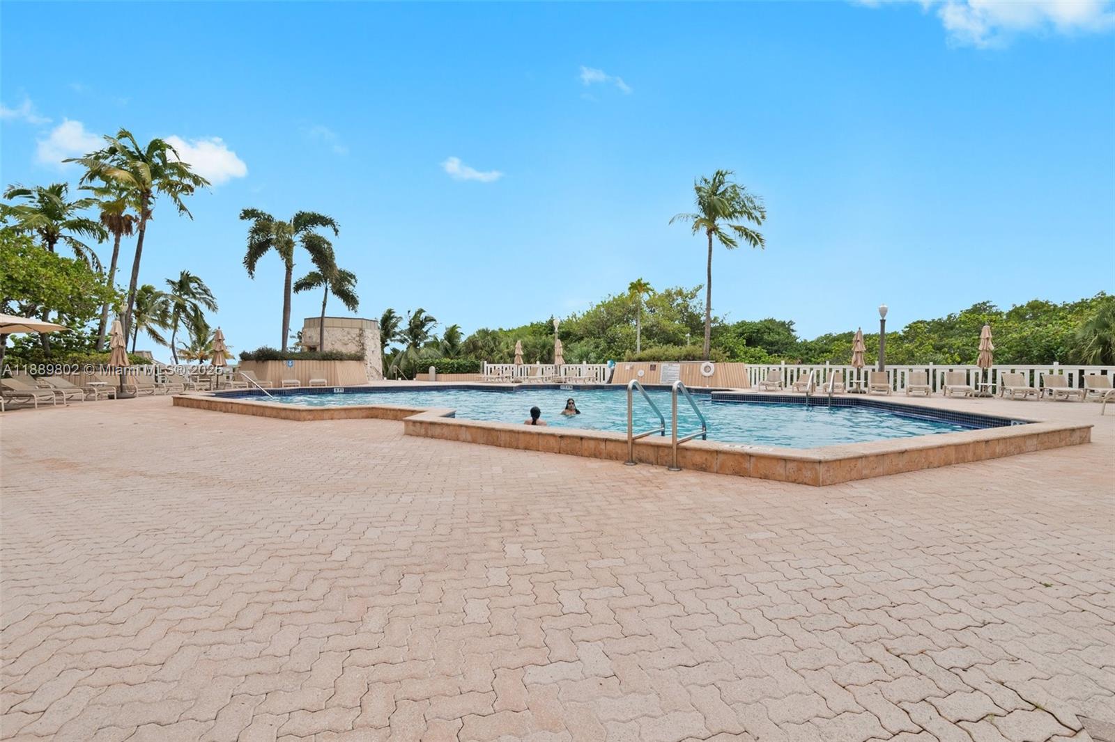 1121 Crandon Blvd #D304, Key Biscayne FL 33149