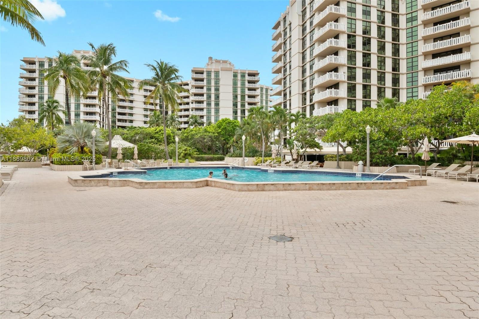 1121 Crandon Blvd #D304, Key Biscayne FL 33149