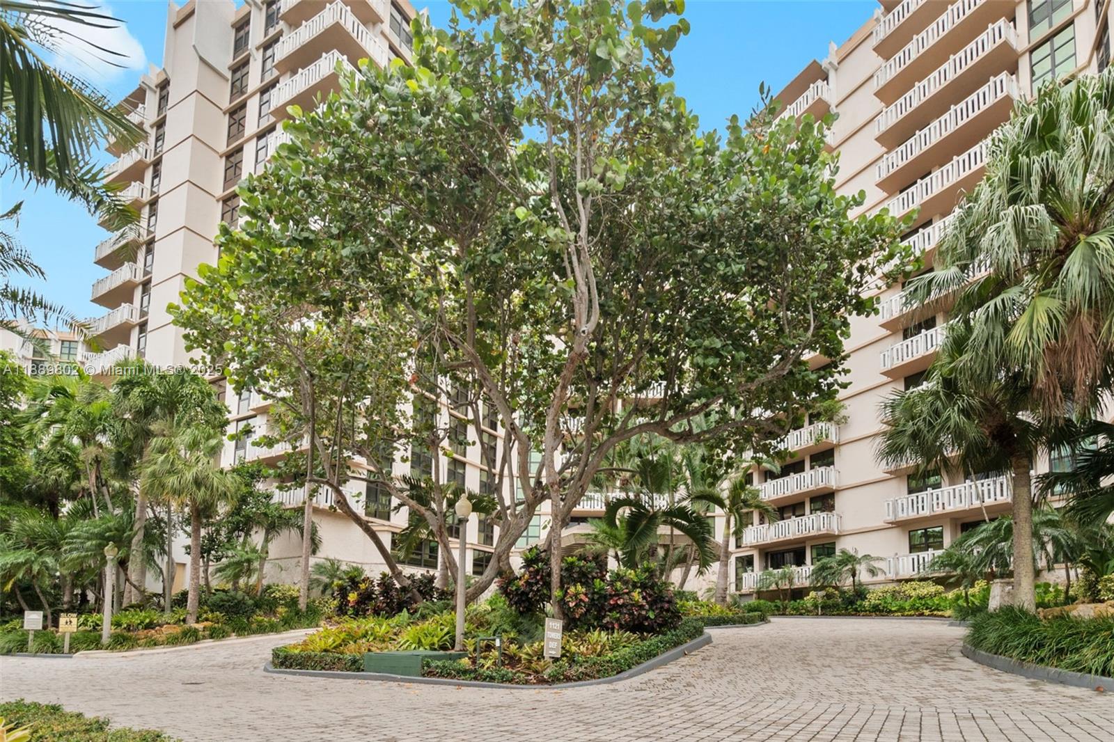 1121 Crandon Blvd #D304, Key Biscayne FL 33149