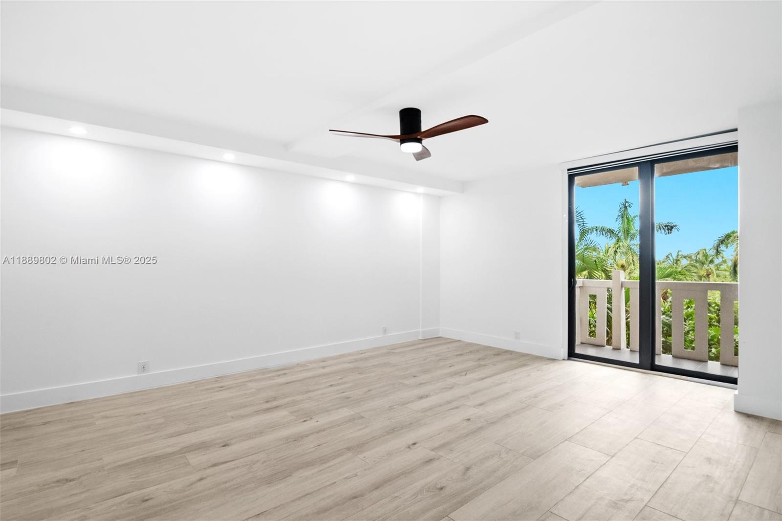 1121 Crandon Blvd #D304, Key Biscayne FL 33149