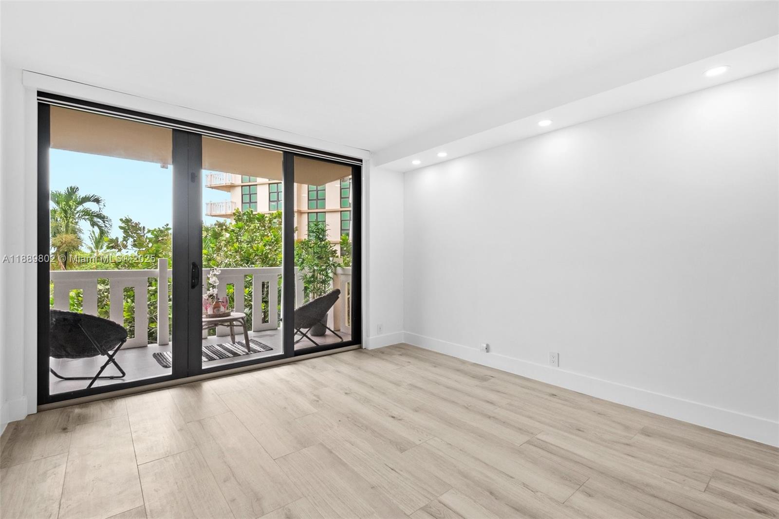1121 Crandon Blvd #D304, Key Biscayne FL 33149
