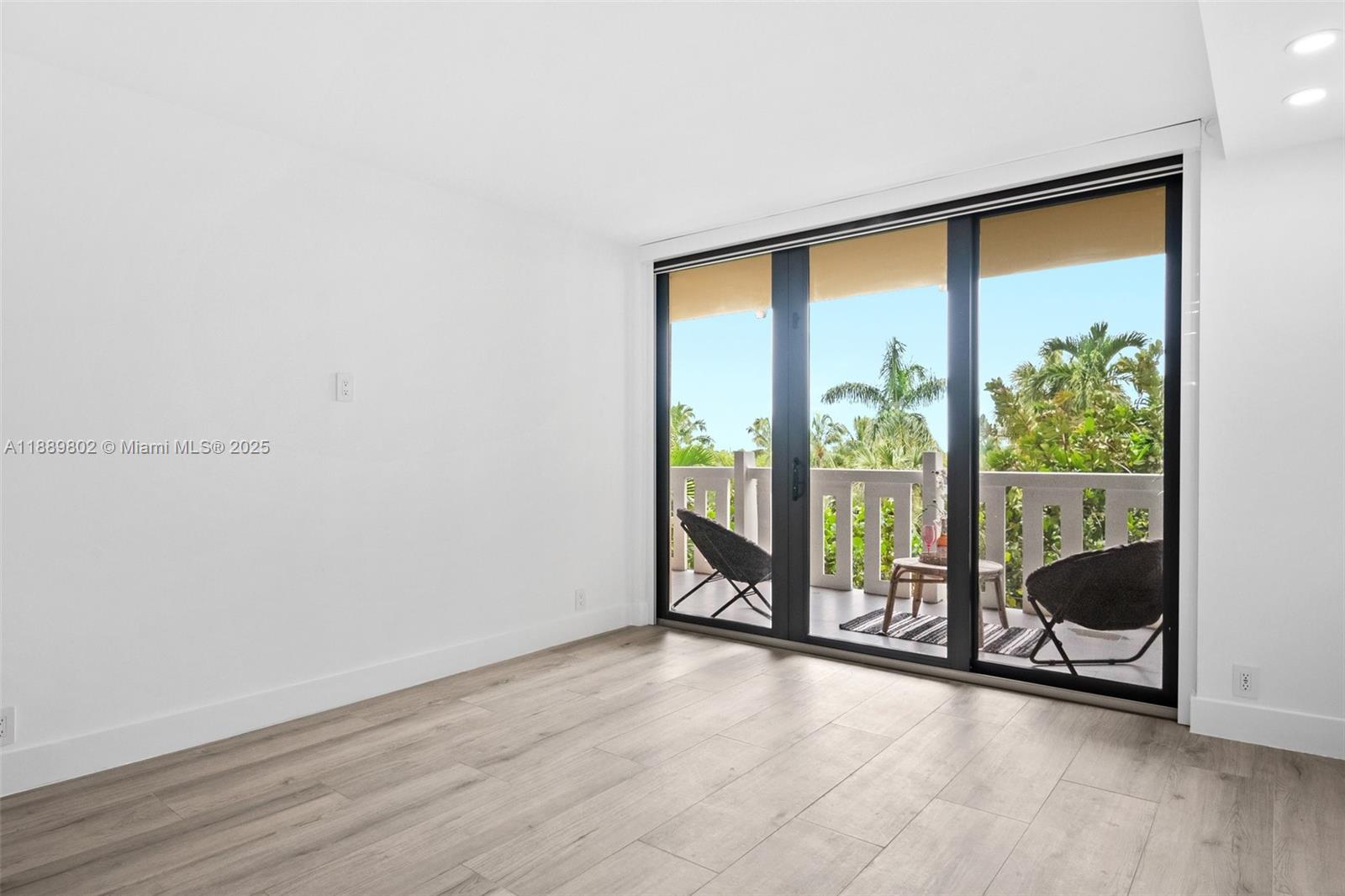 1121 Crandon Blvd #D304, Key Biscayne FL 33149