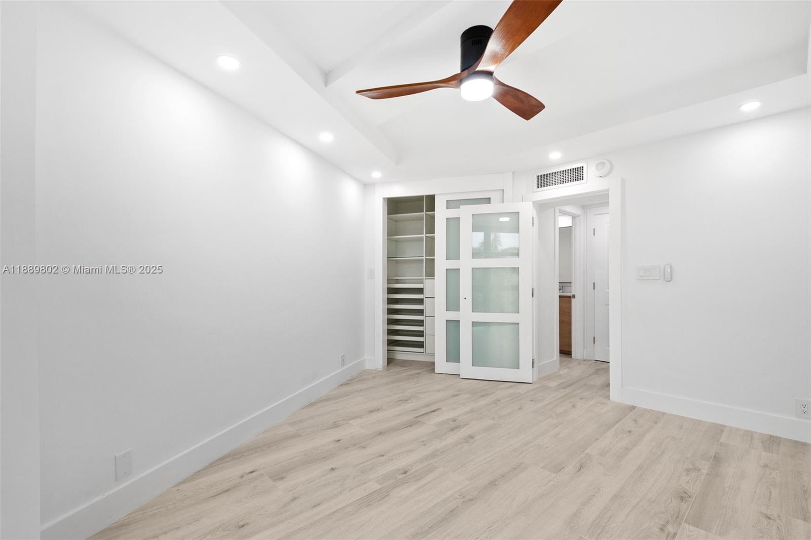 1121 Crandon Blvd #D304, Key Biscayne FL 33149