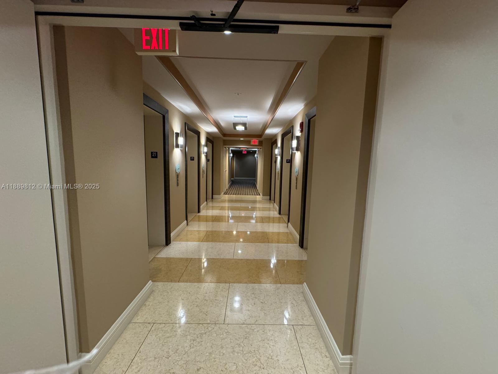 244 Biscayne Blvd #2105, Miami FL 33132