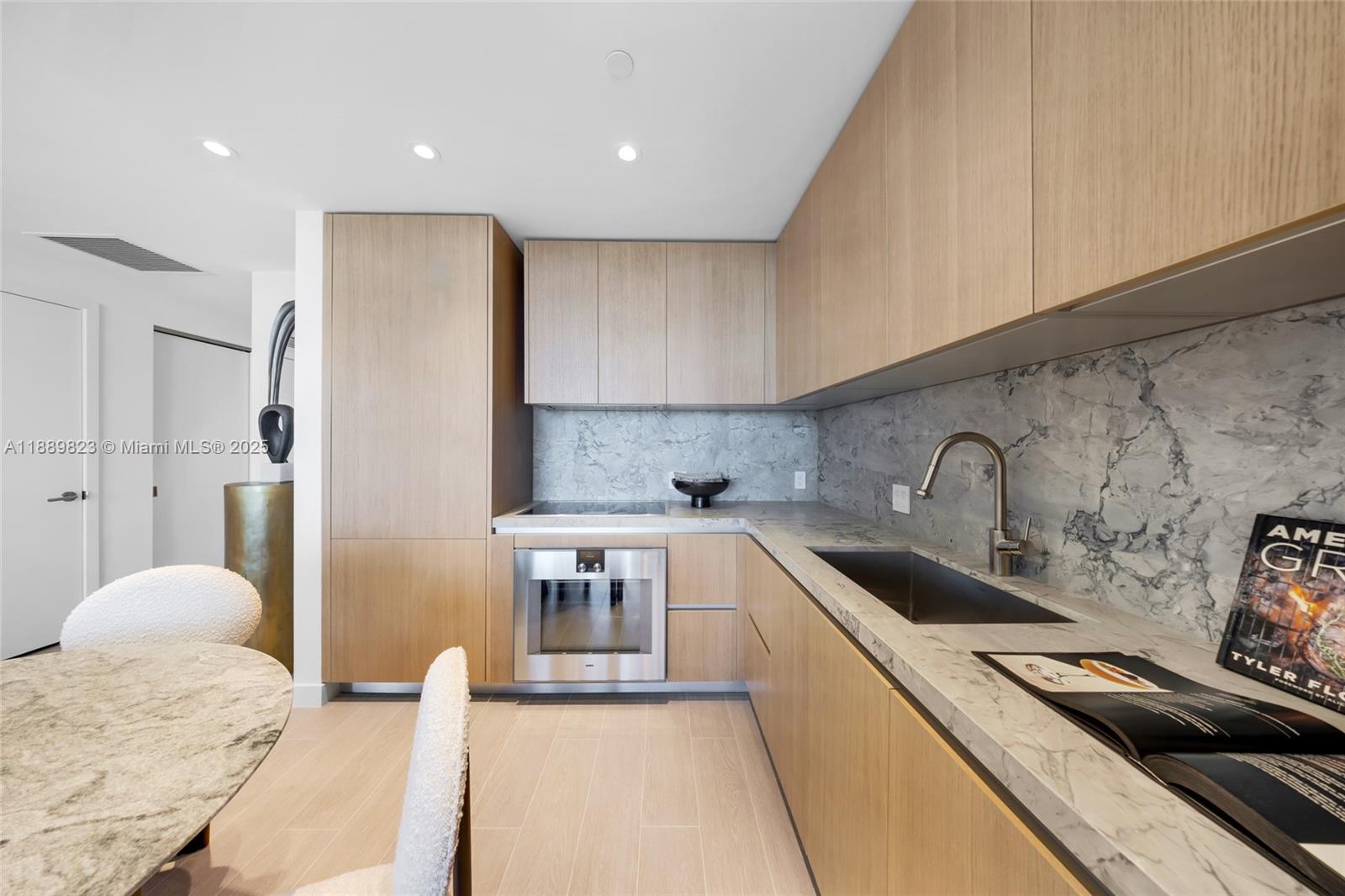 500 Alton Rd #2008, Miami Beach FL 33139