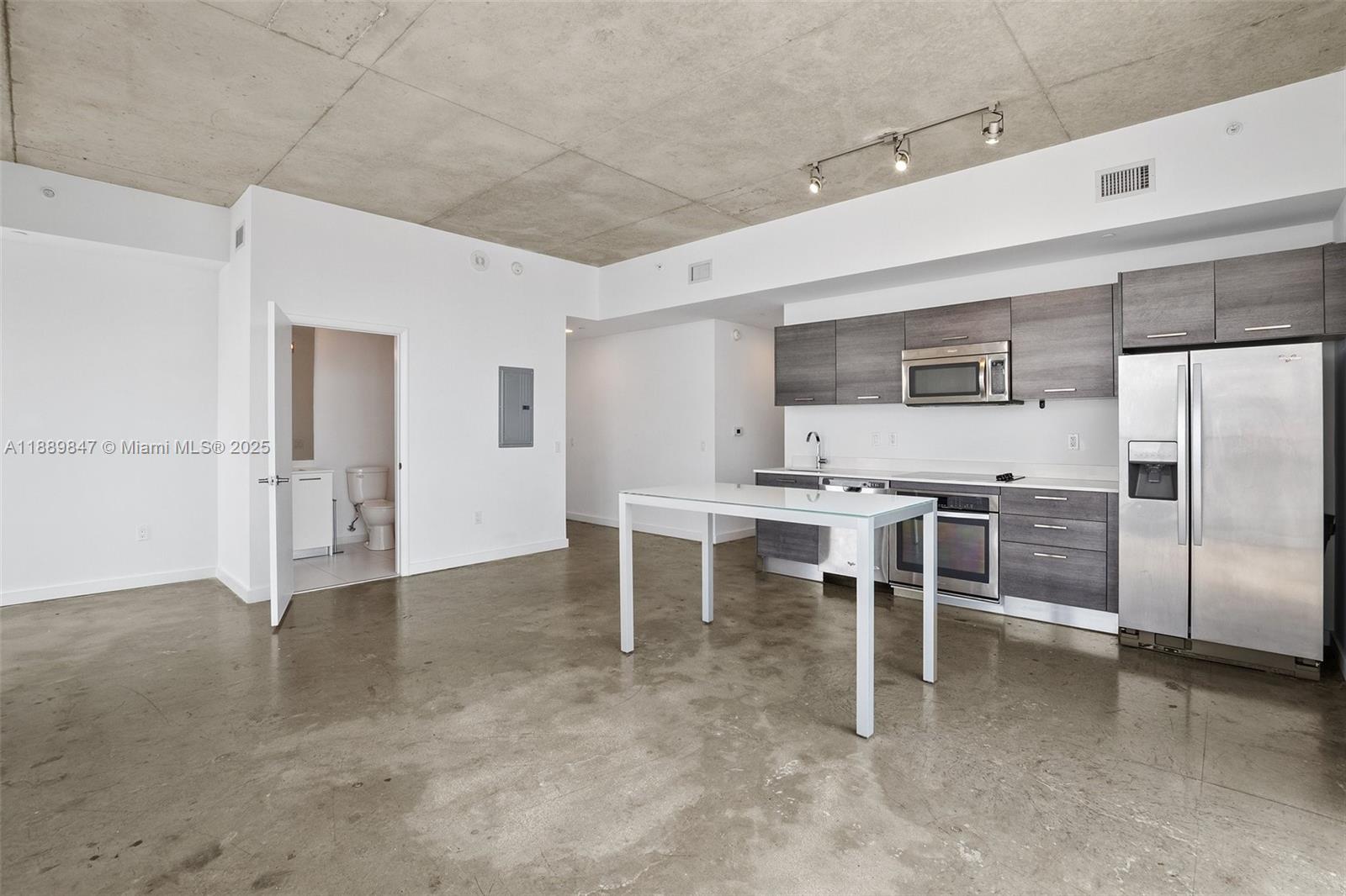 151 SE 1st St #3511, Miami FL 33131
