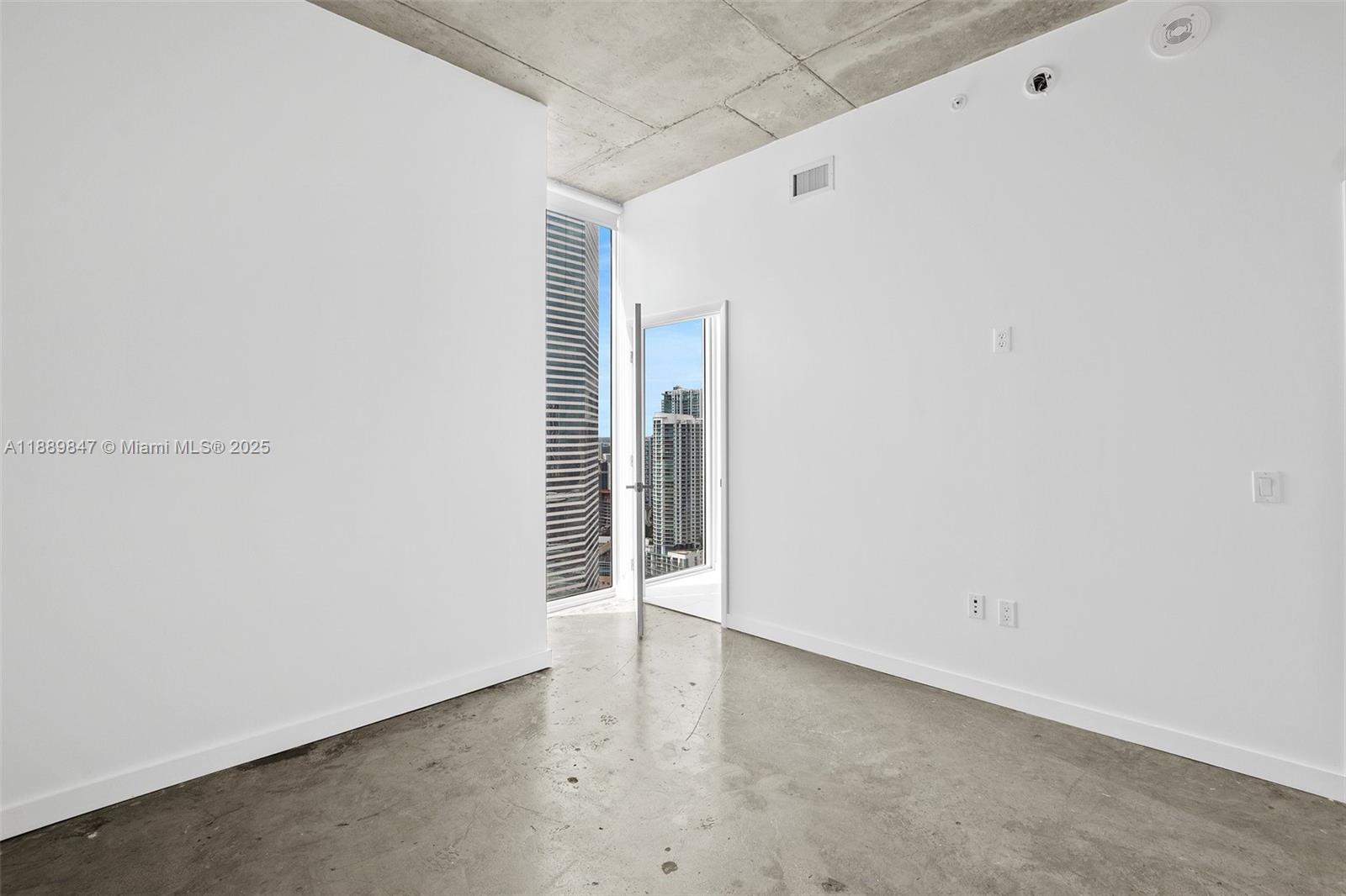 151 SE 1st St #3511, Miami FL 33131