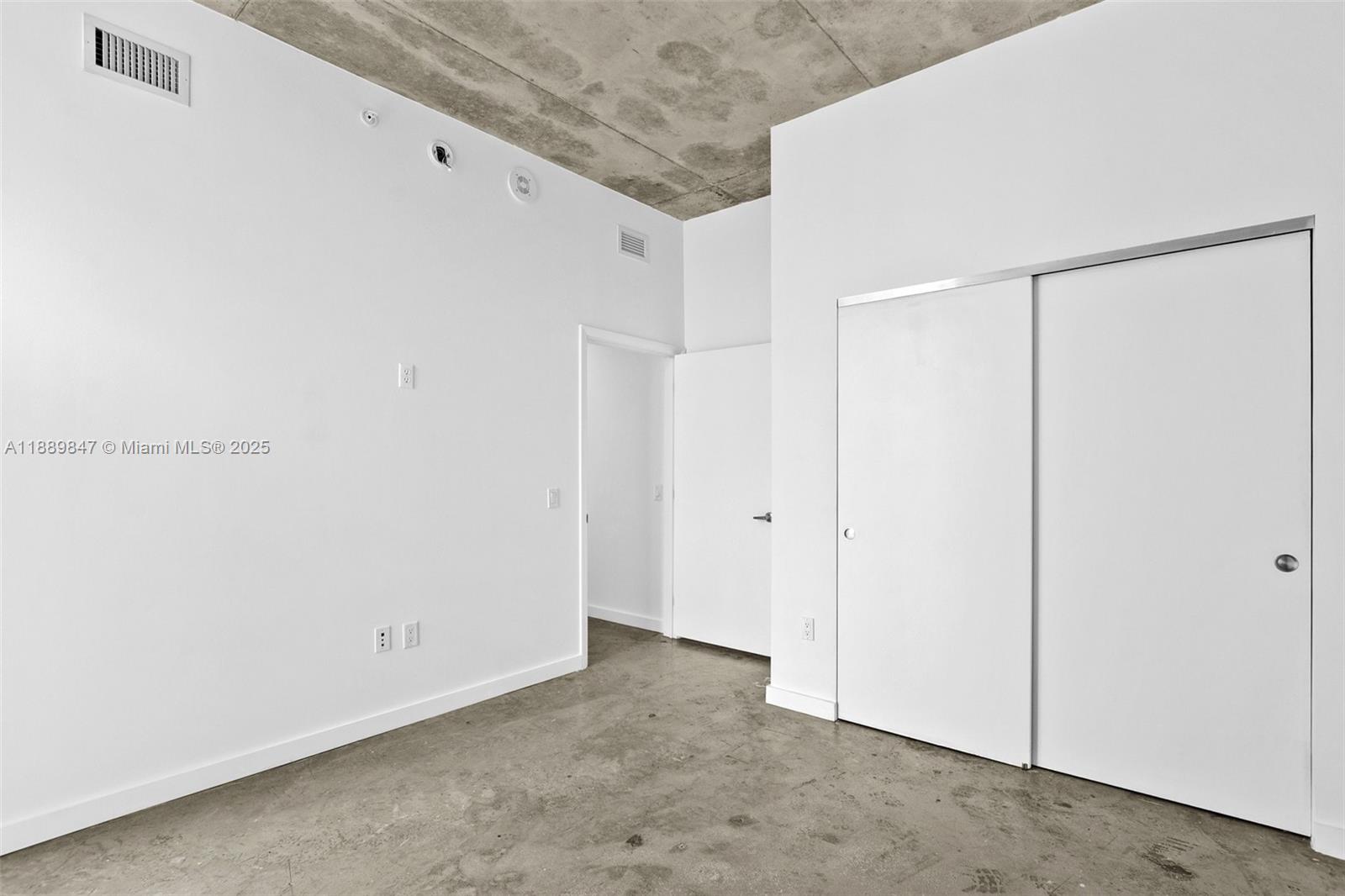 151 SE 1st St #3511, Miami FL 33131
