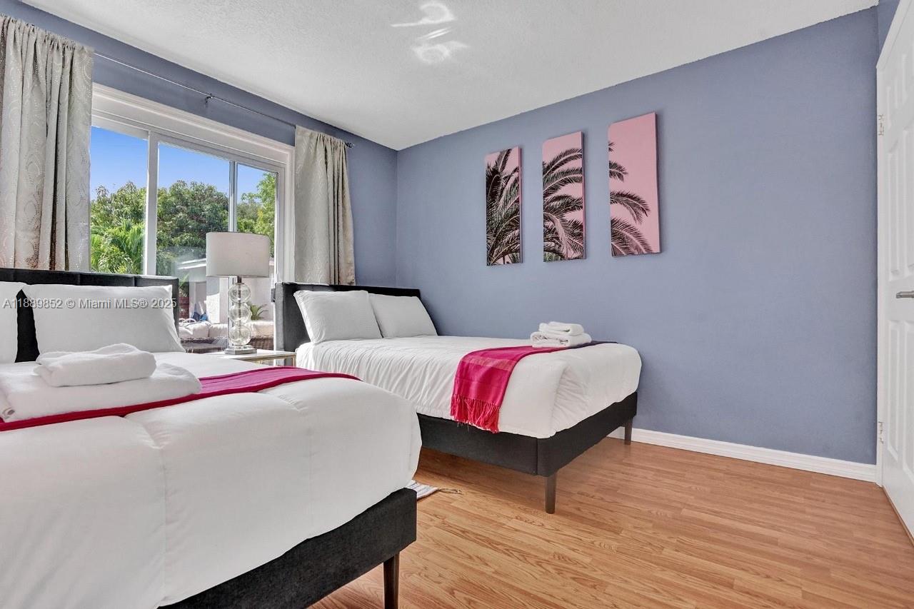 208 SW 2nd Ave, Hallandale Beach FL 33009