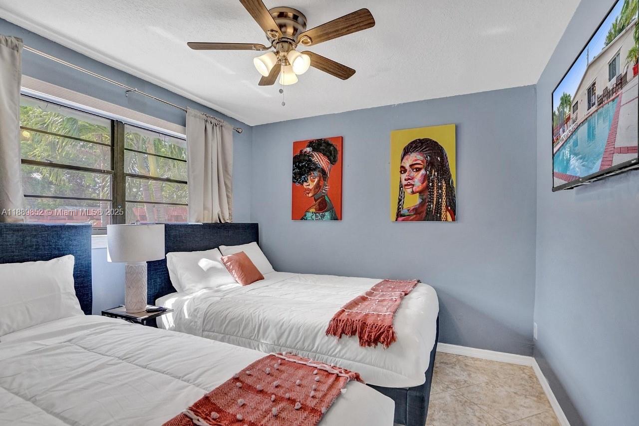 208 SW 2nd Ave, Hallandale Beach FL 33009