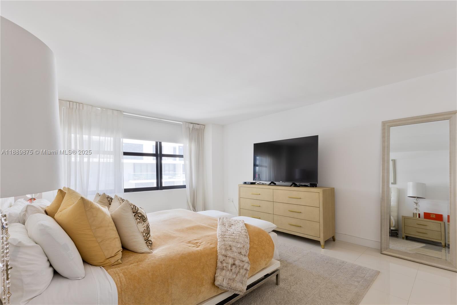 9801 Collins Ave #20V, Bal Harbour FL 33154