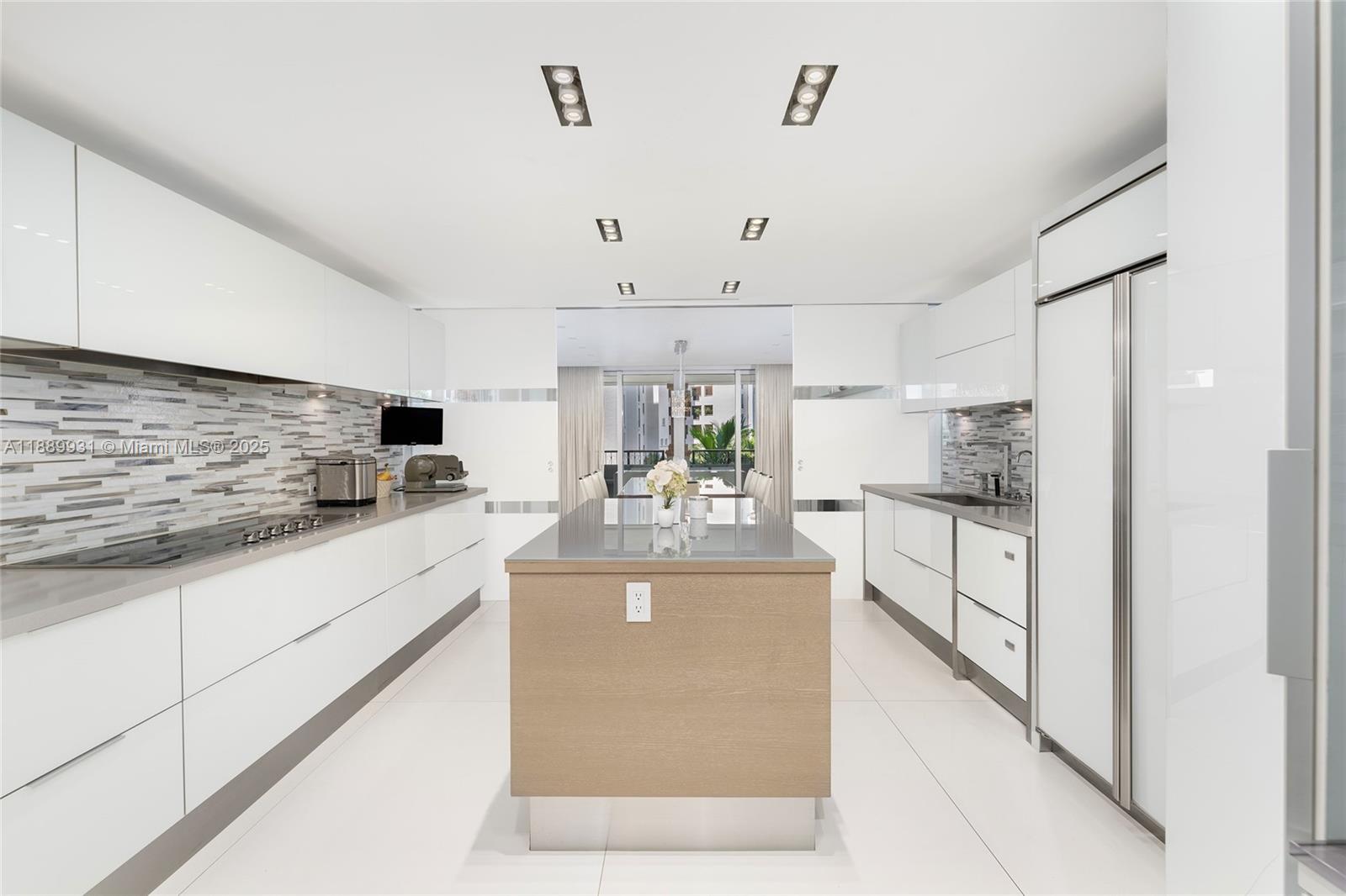 5134 Fisher Island Dr #5134, Miami Beach FL 33109