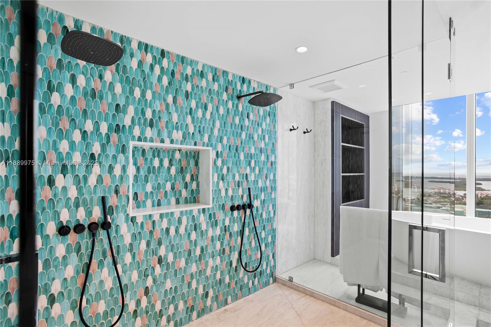 1000 S Pointe Dr #3301, Miami Beach FL 33139