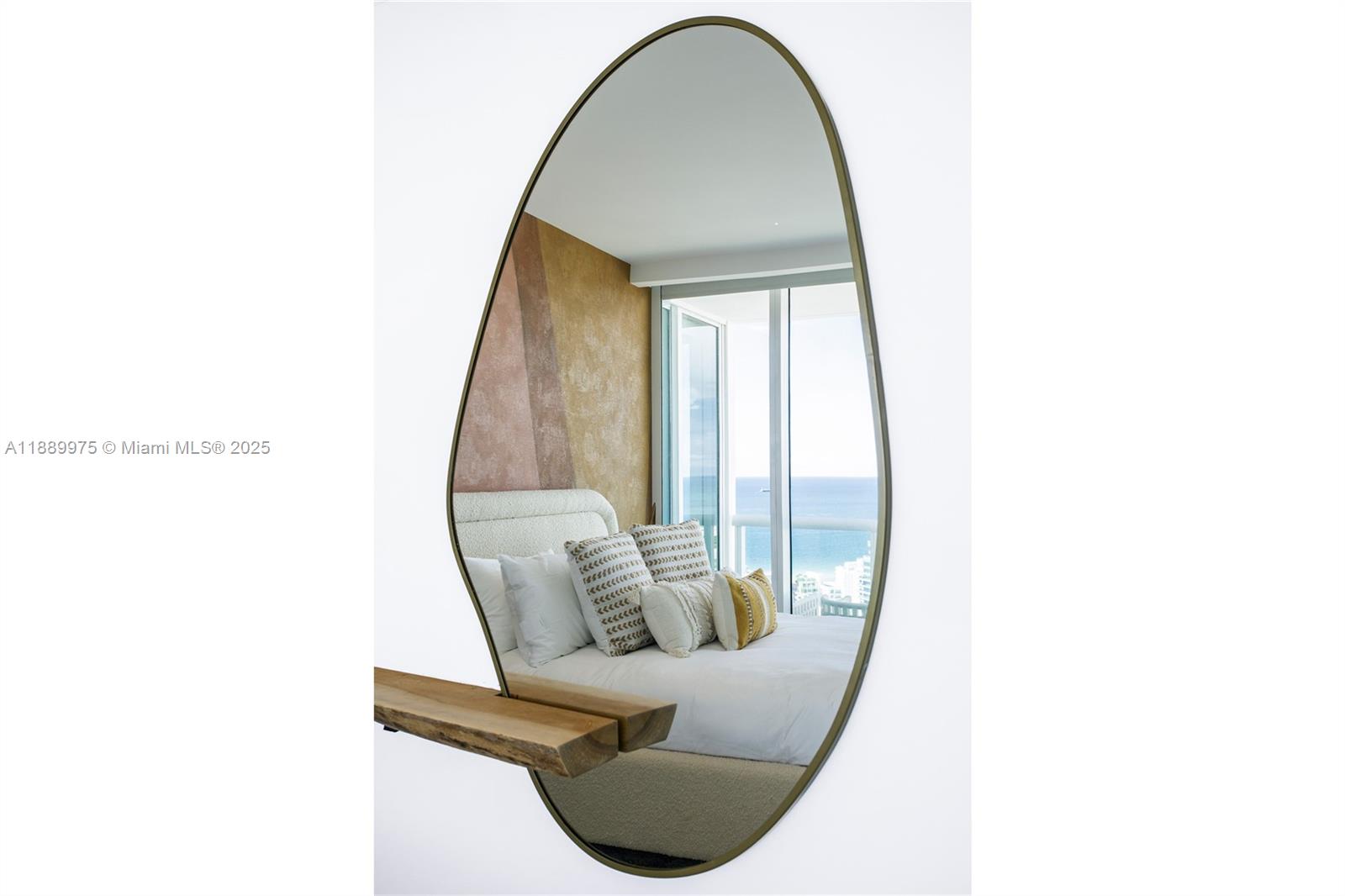 1000 S Pointe Dr #3301, Miami Beach FL 33139