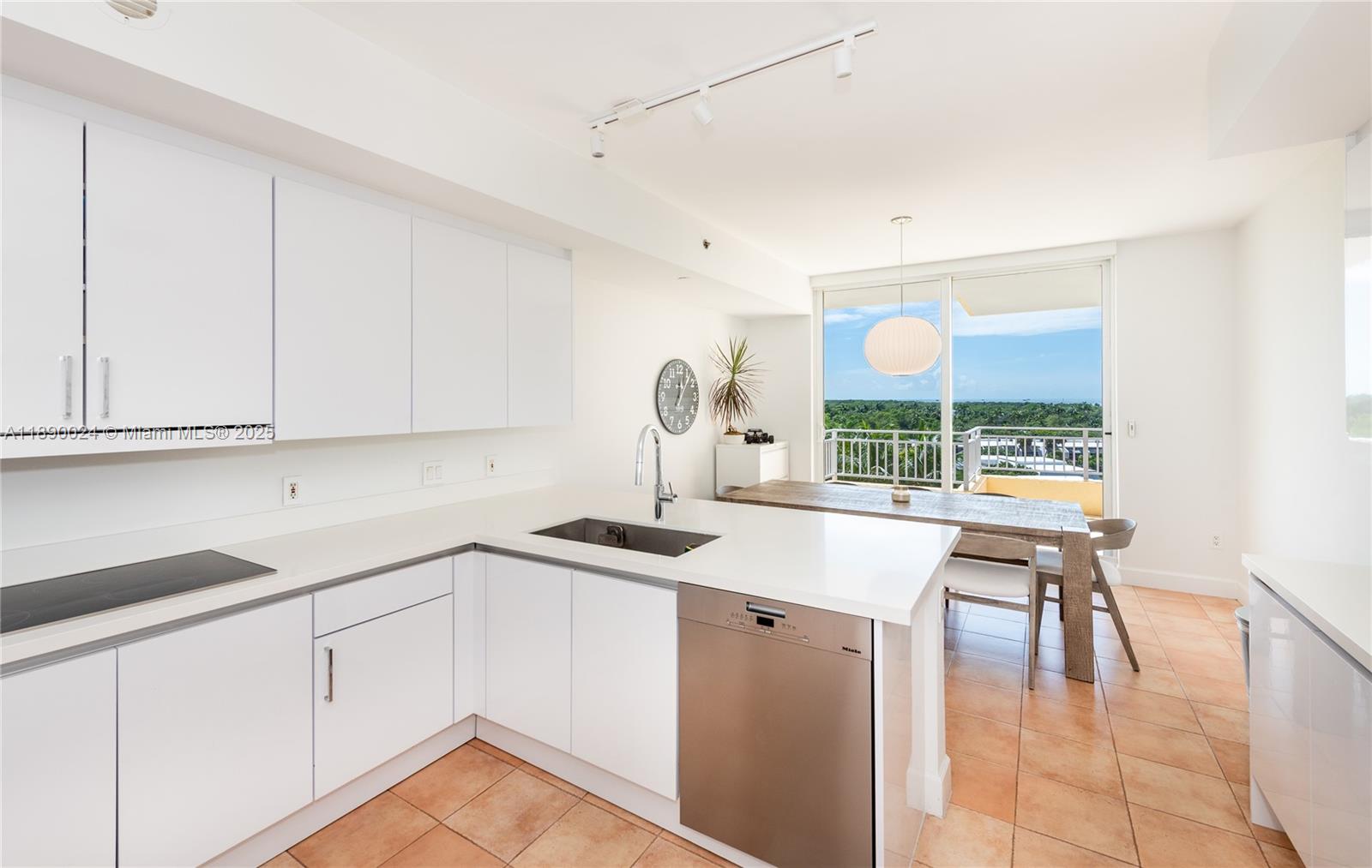 799 Crandon Blvd #607, Key Biscayne FL 33149