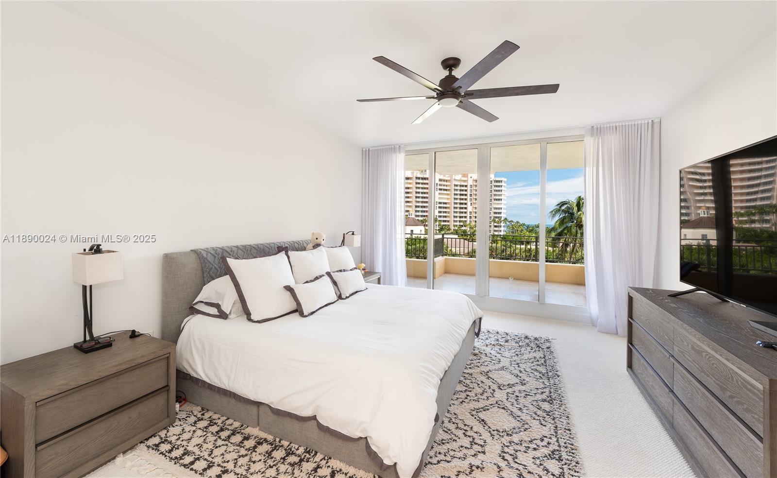 799 Crandon Blvd #607, Key Biscayne FL 33149