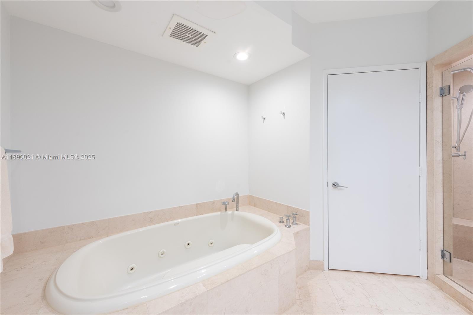799 Crandon Blvd #607, Key Biscayne FL 33149