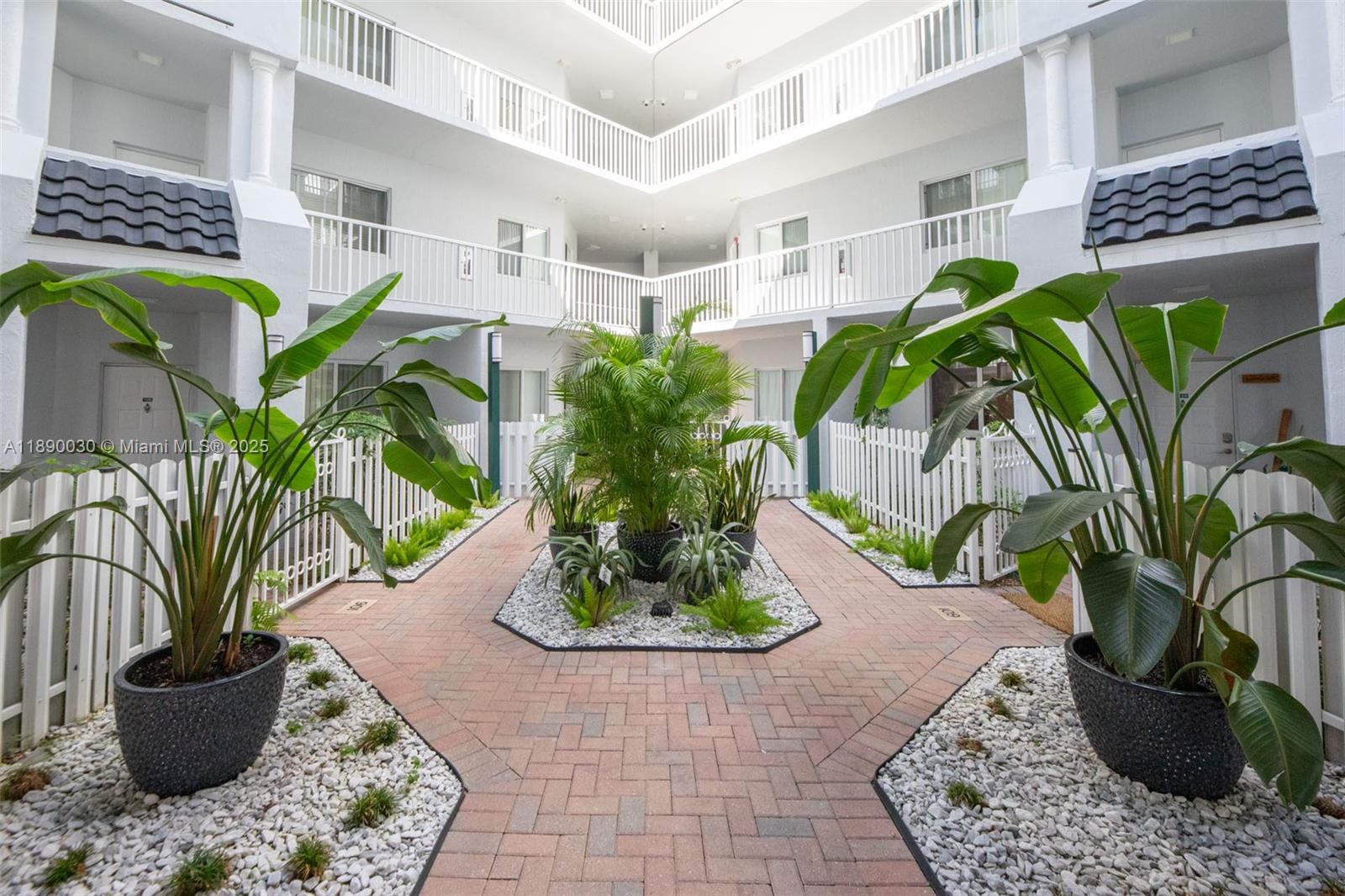 10700 NW 66th St #207, Doral FL 33178