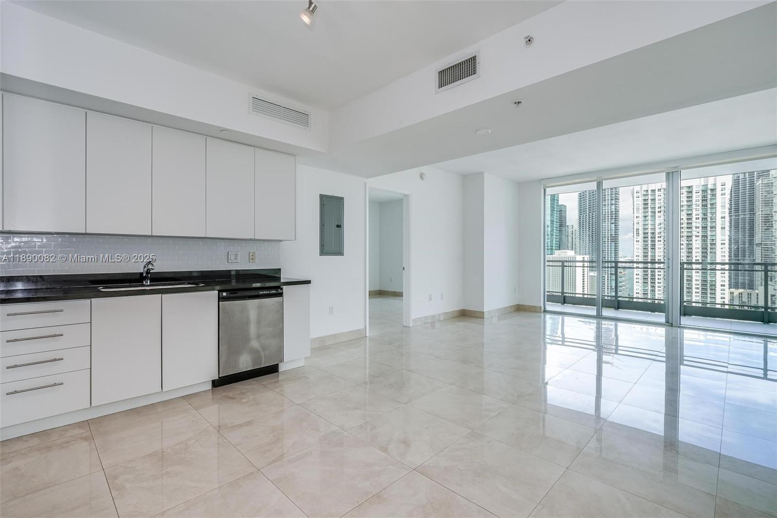 92 SW 3rd St #2712, Miami FL 33130