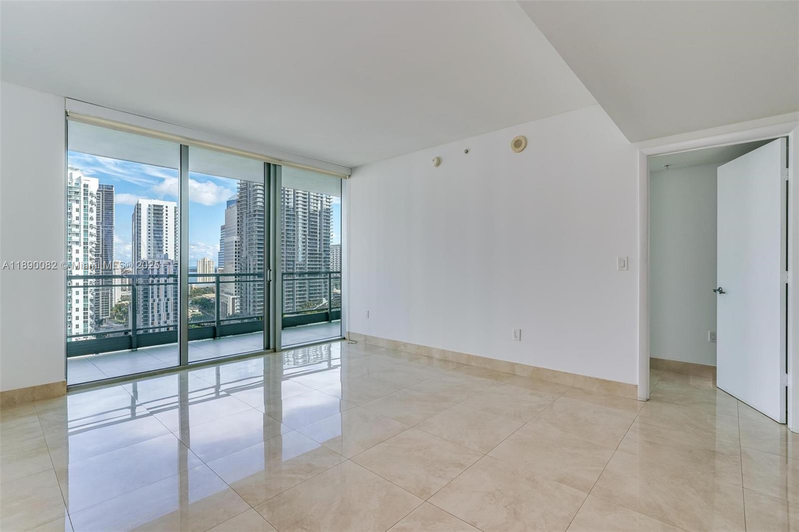 92 SW 3rd St #2712, Miami FL 33130