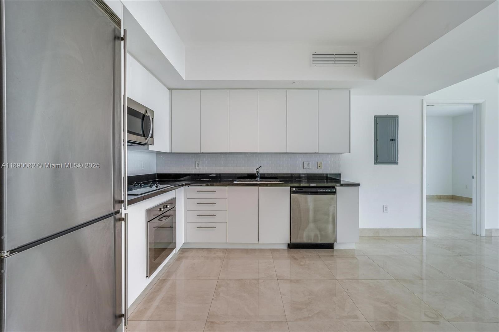92 SW 3rd St #2712, Miami FL 33130
