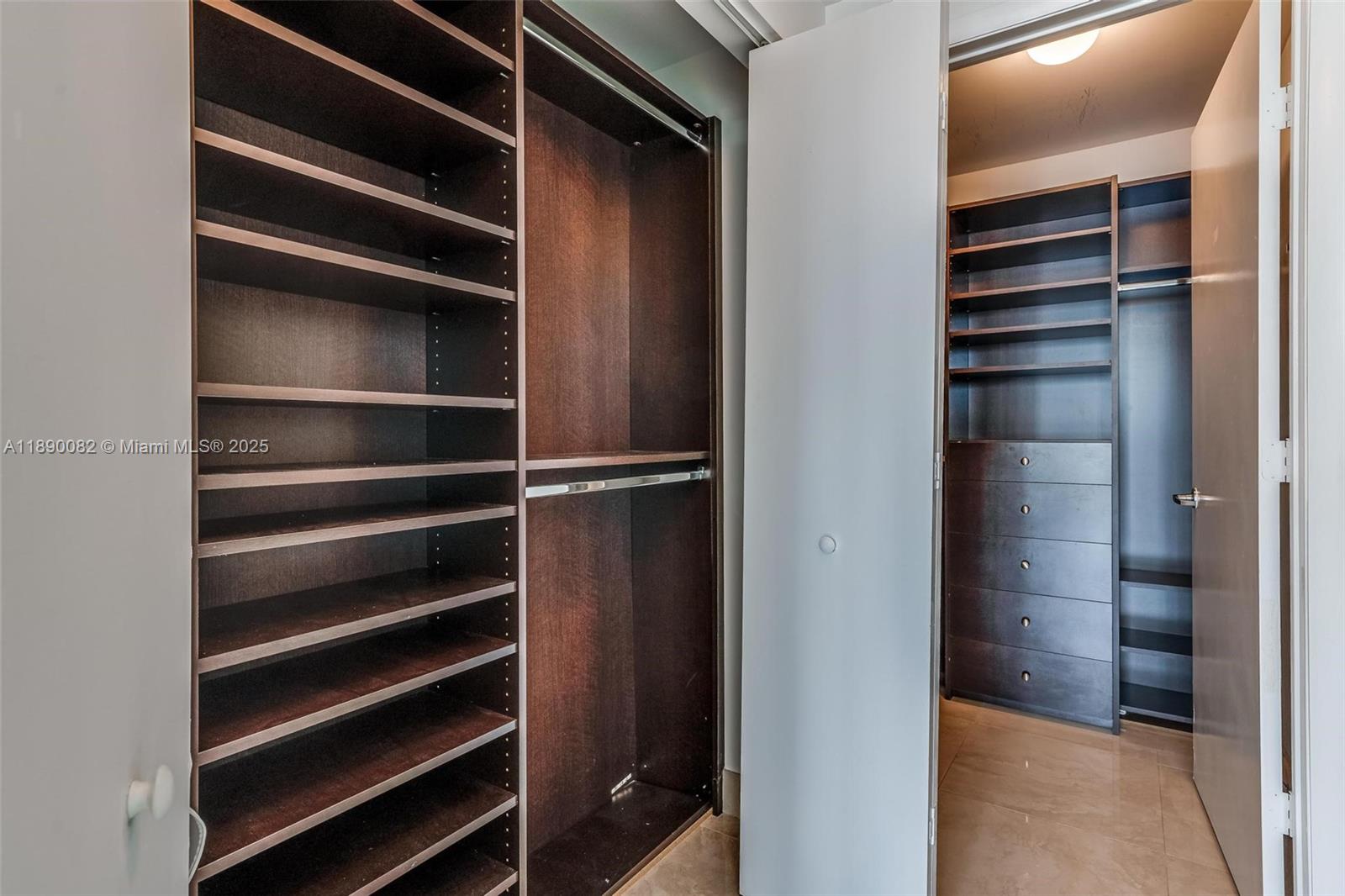92 SW 3rd St #2712, Miami FL 33130