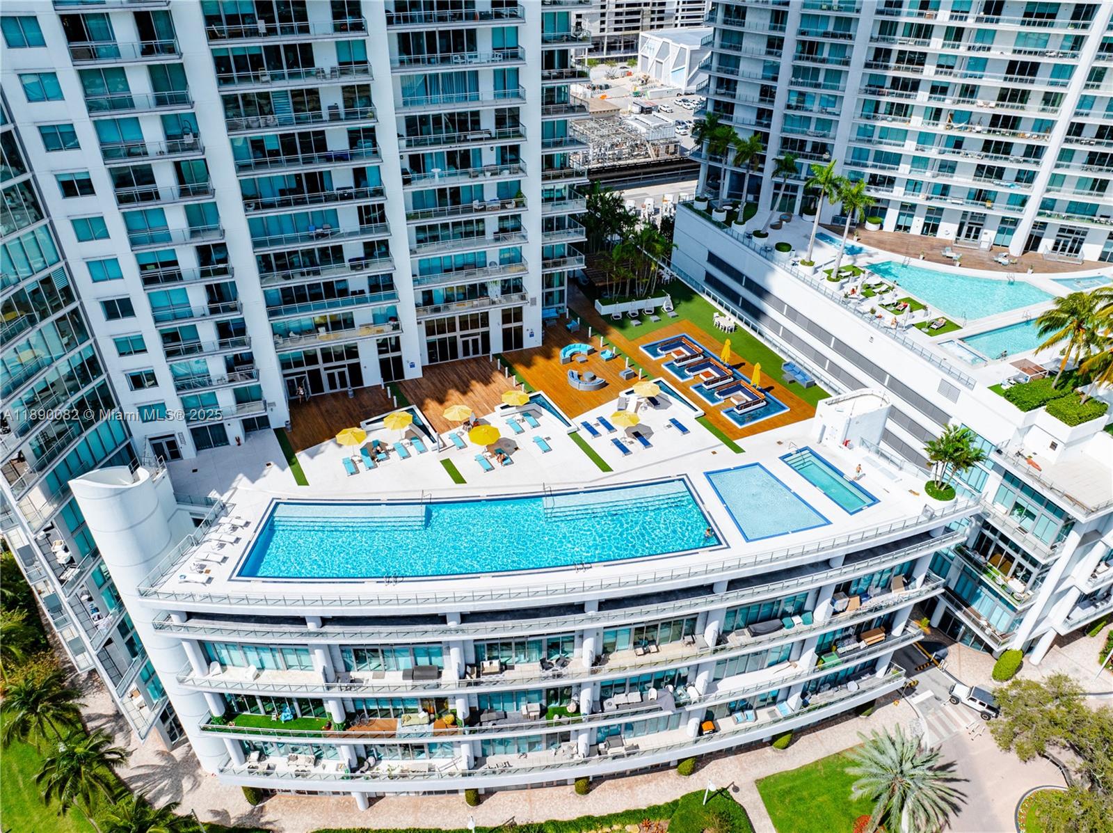 92 SW 3rd St #2712, Miami FL 33130