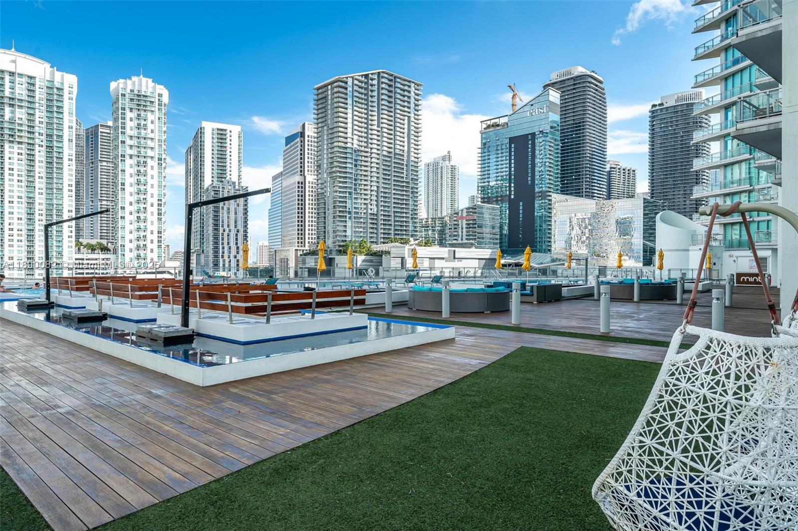 92 SW 3rd St #2712, Miami FL 33130