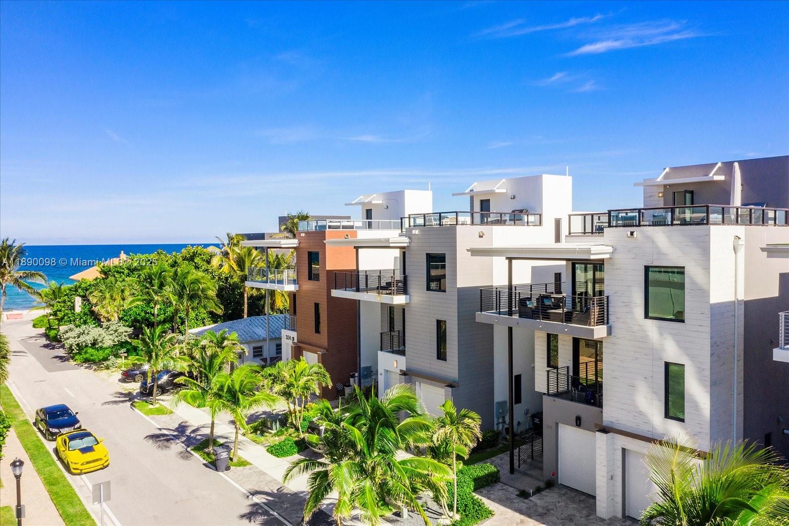 332 Balboa St, Hollywood FL 33019