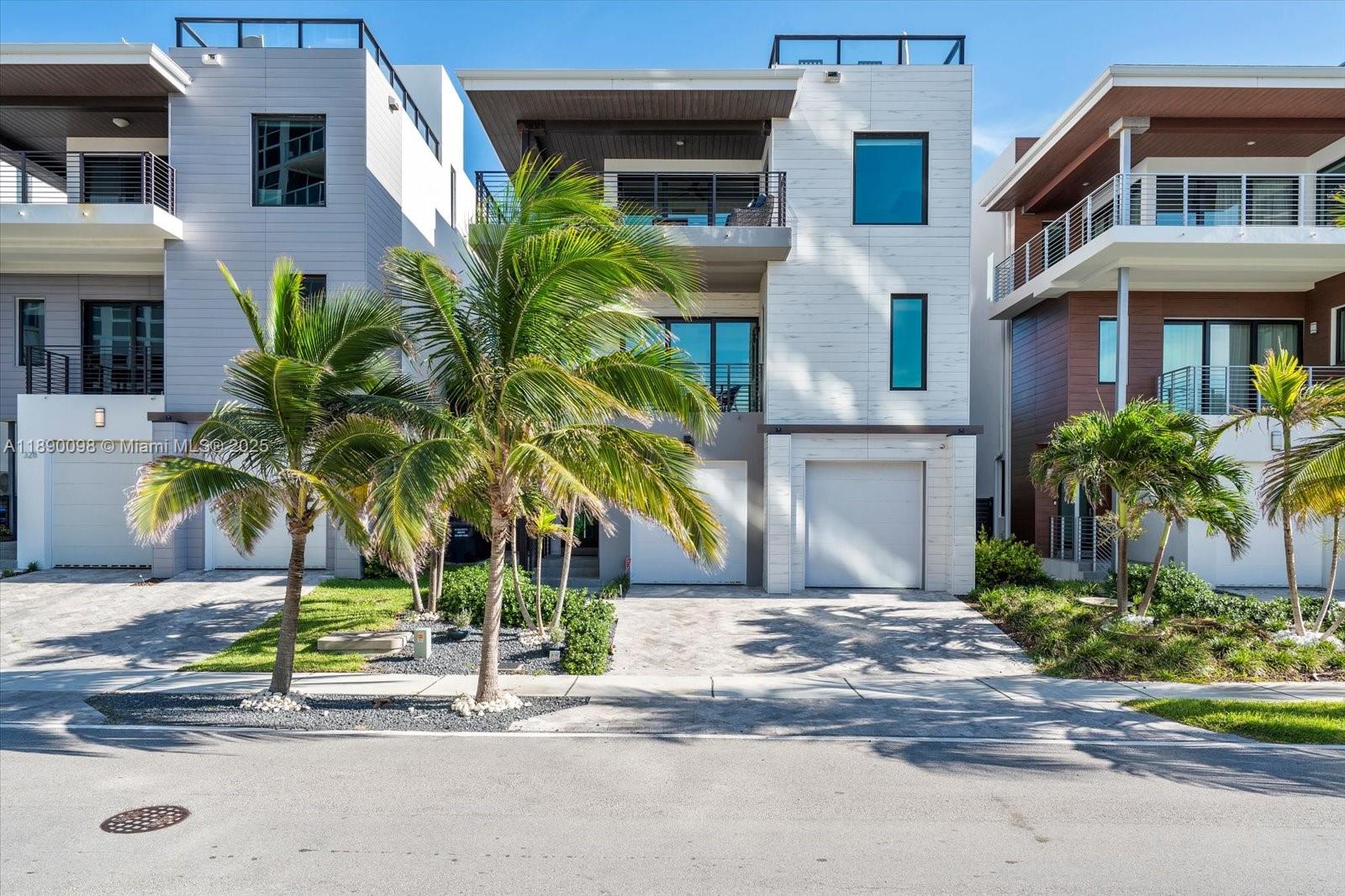 332 Balboa St, Hollywood FL 33019