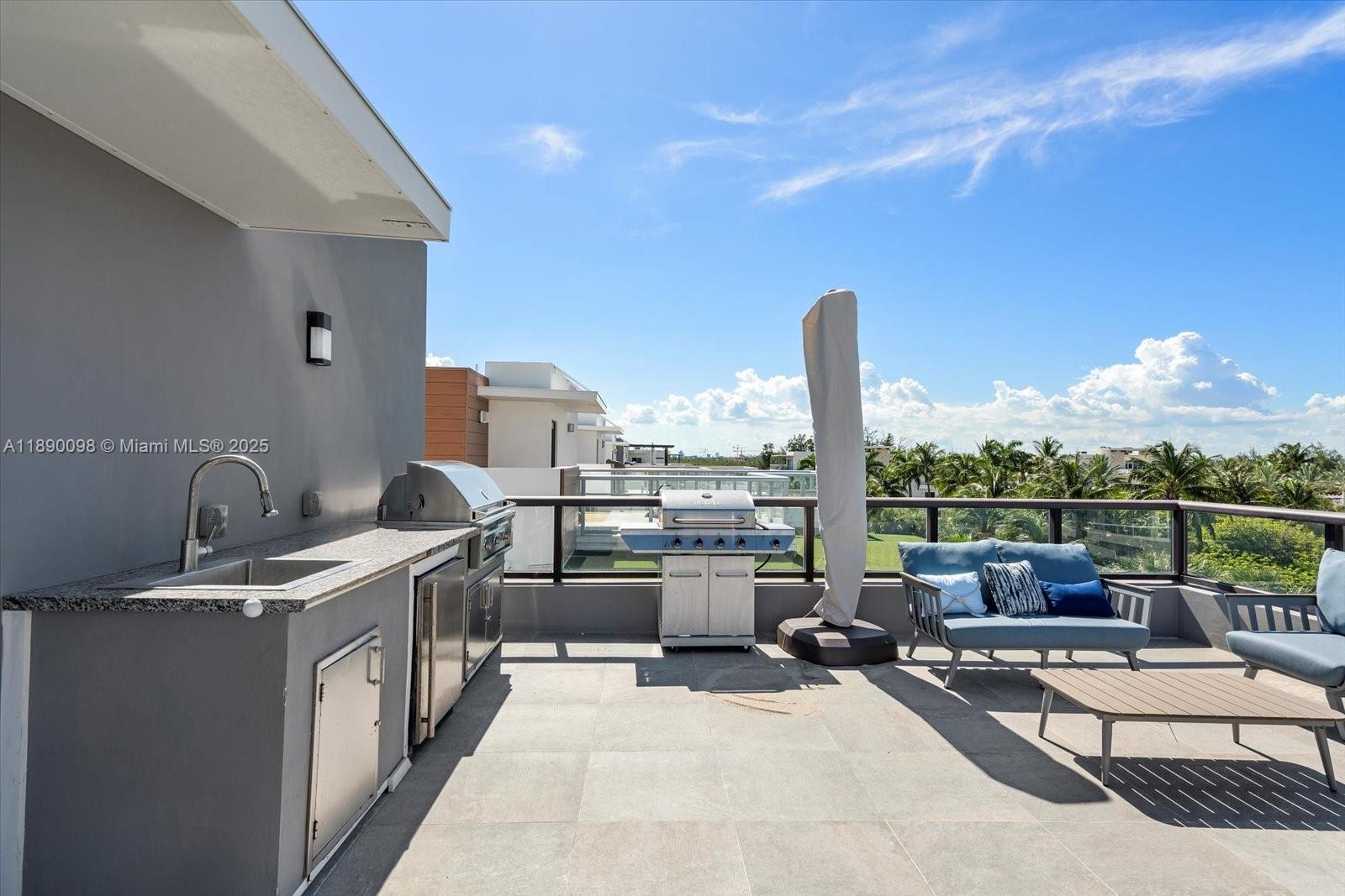 332 Balboa St, Hollywood FL 33019