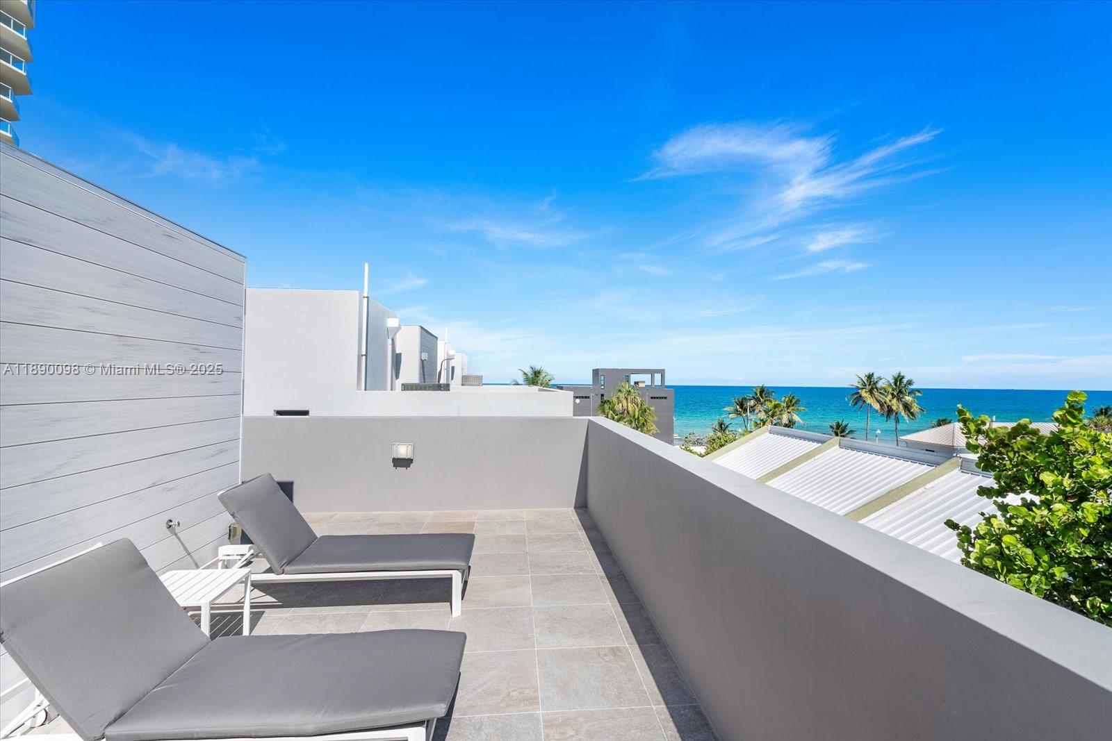 332 Balboa St, Hollywood FL 33019