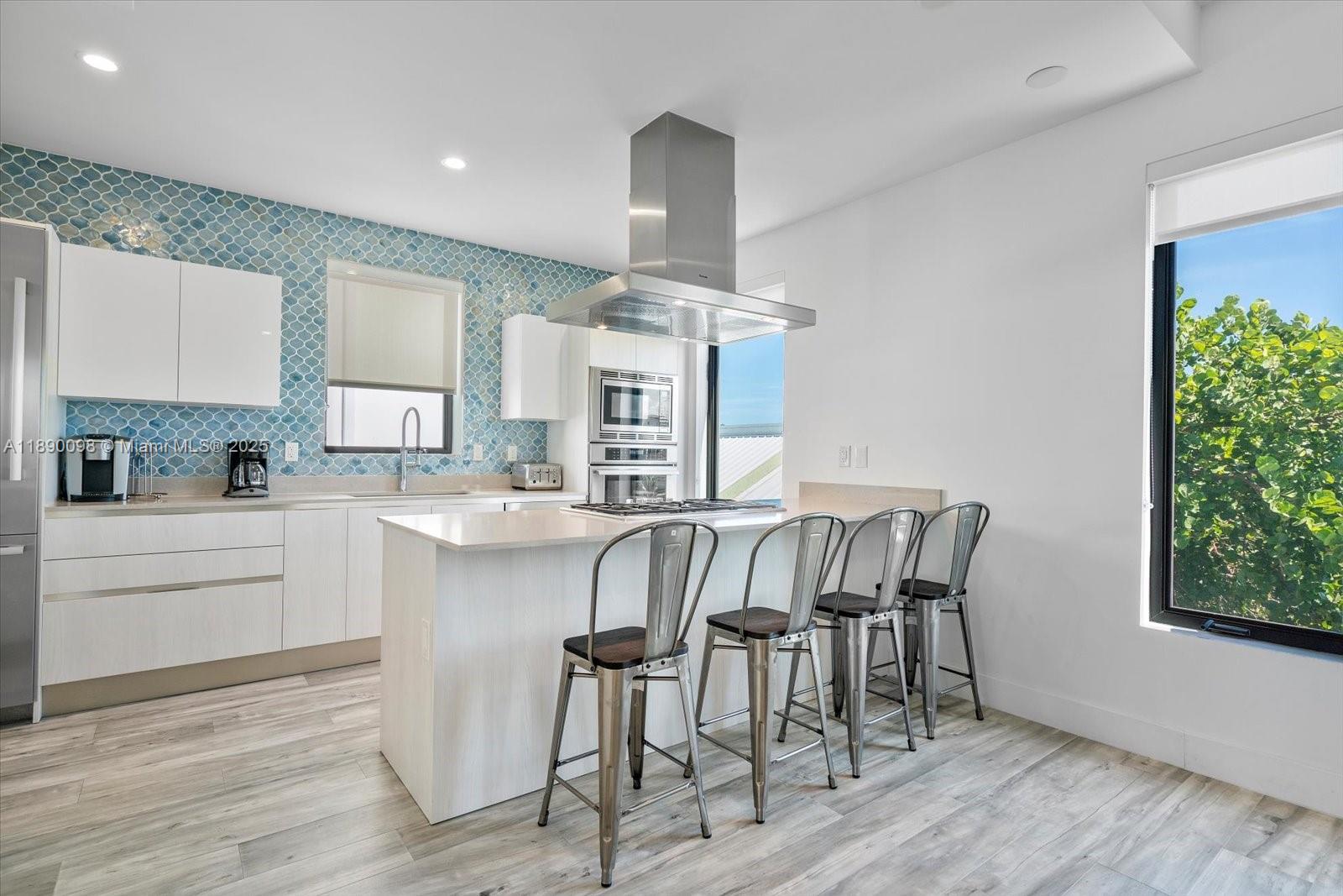 332 Balboa St, Hollywood FL 33019