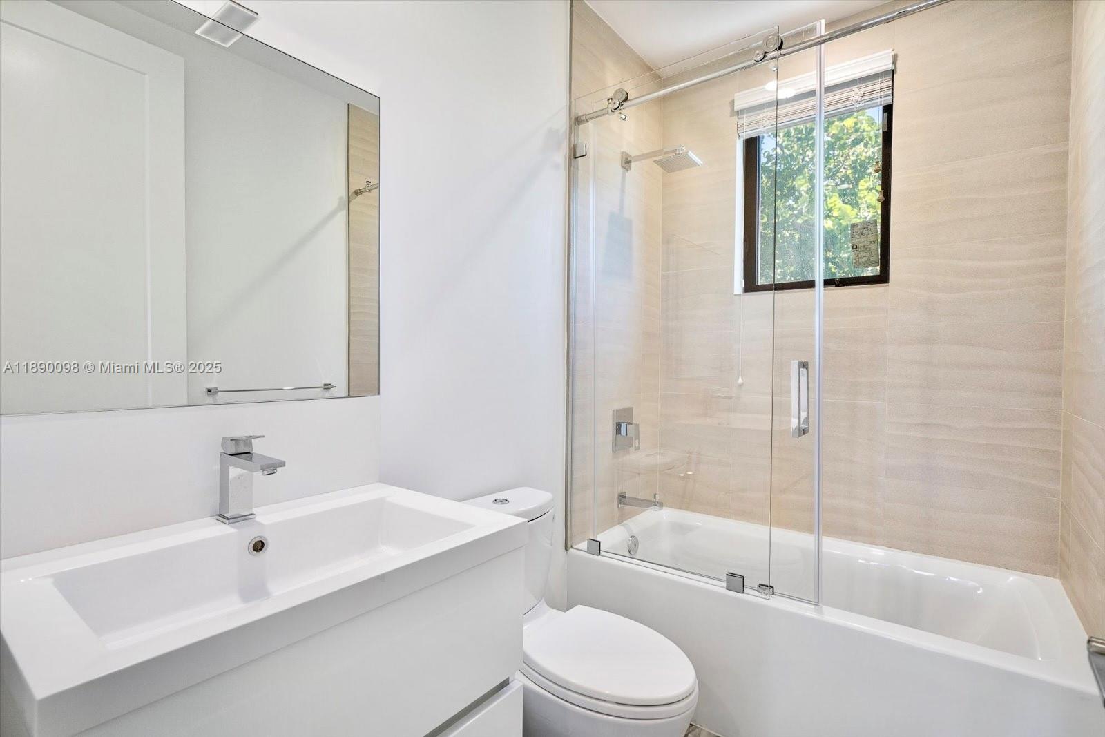 332 Balboa St, Hollywood FL 33019