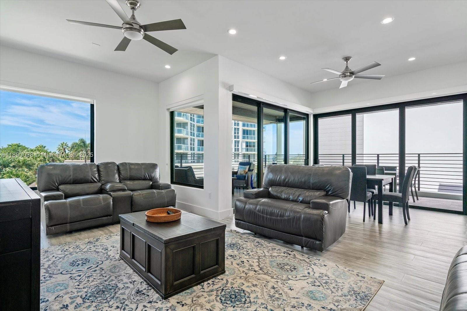 332 Balboa St, Hollywood FL 33019