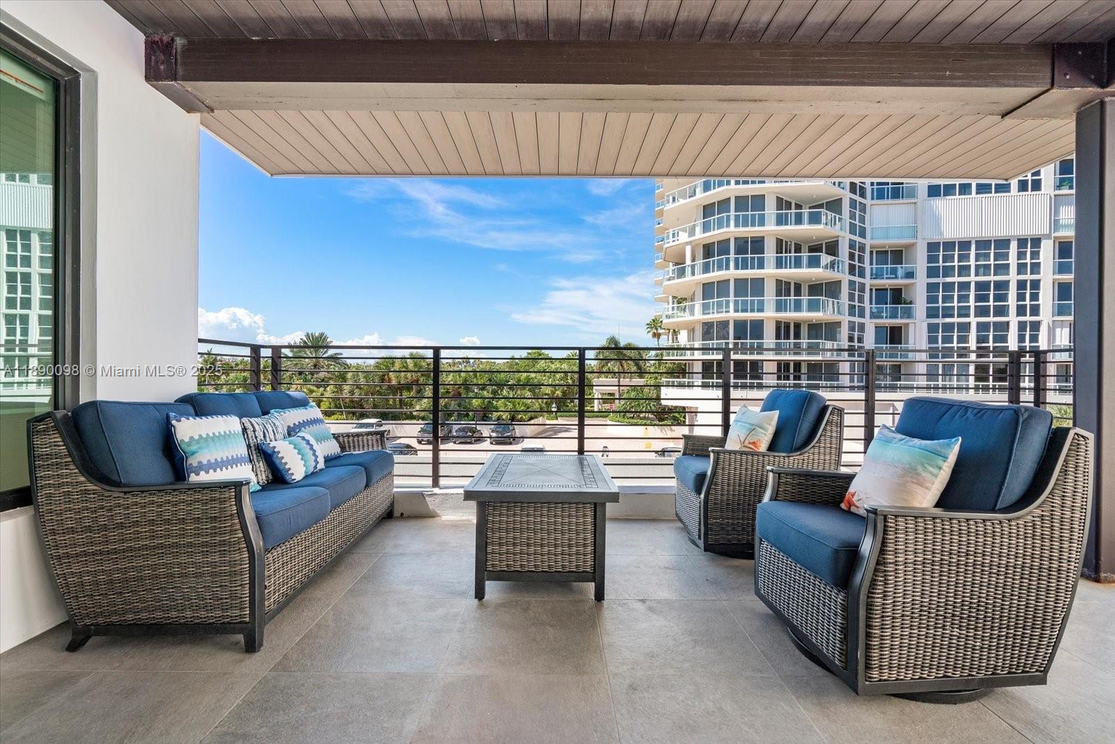 332 Balboa St, Hollywood FL 33019