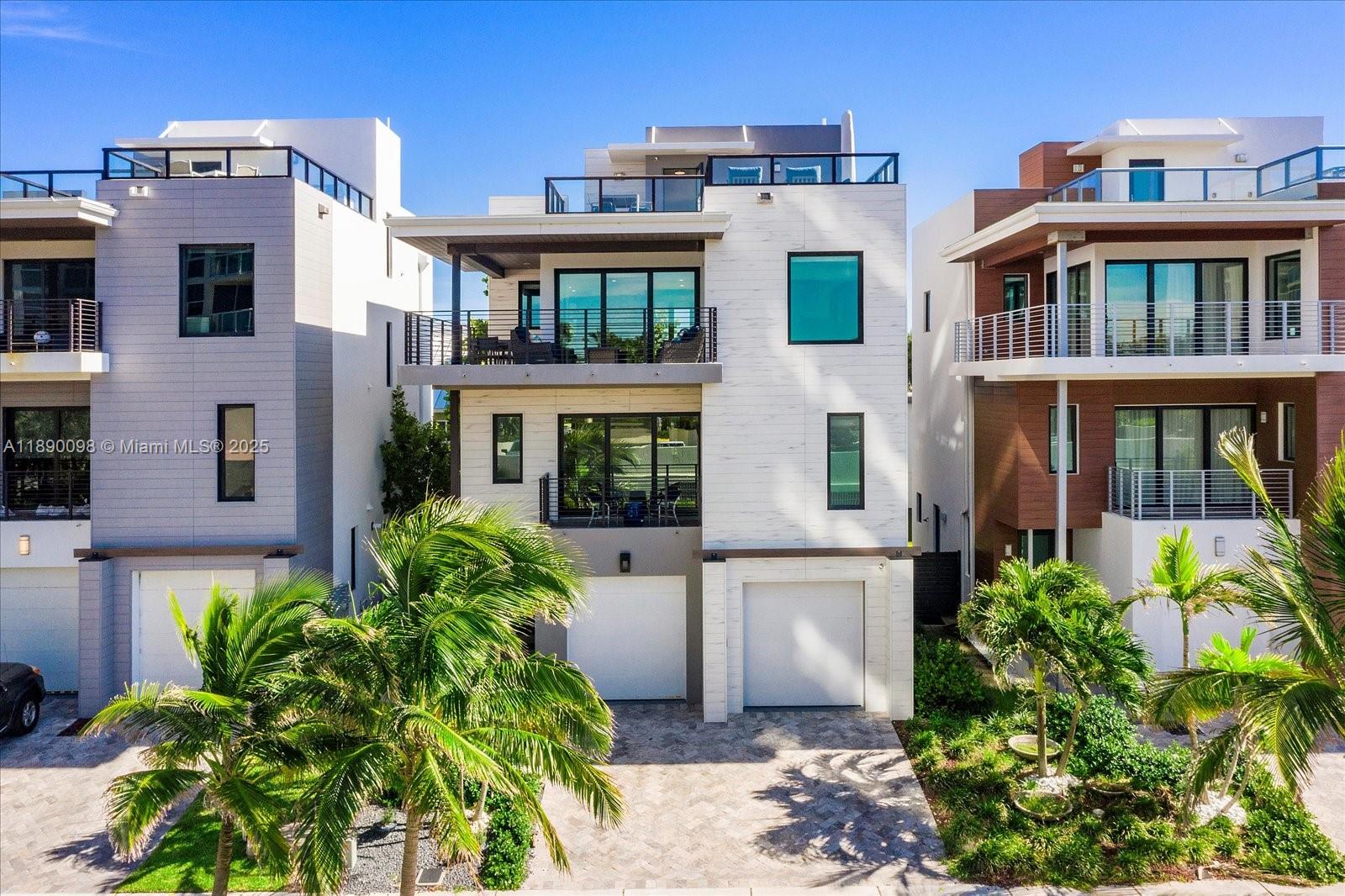 332 Balboa St, Hollywood FL 33019