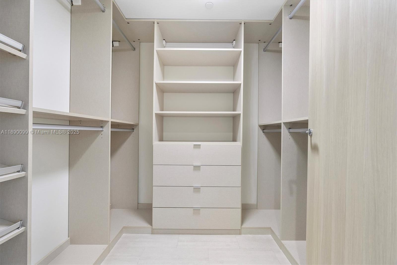 1000 Brickell Plz #2102, Miami FL 33131