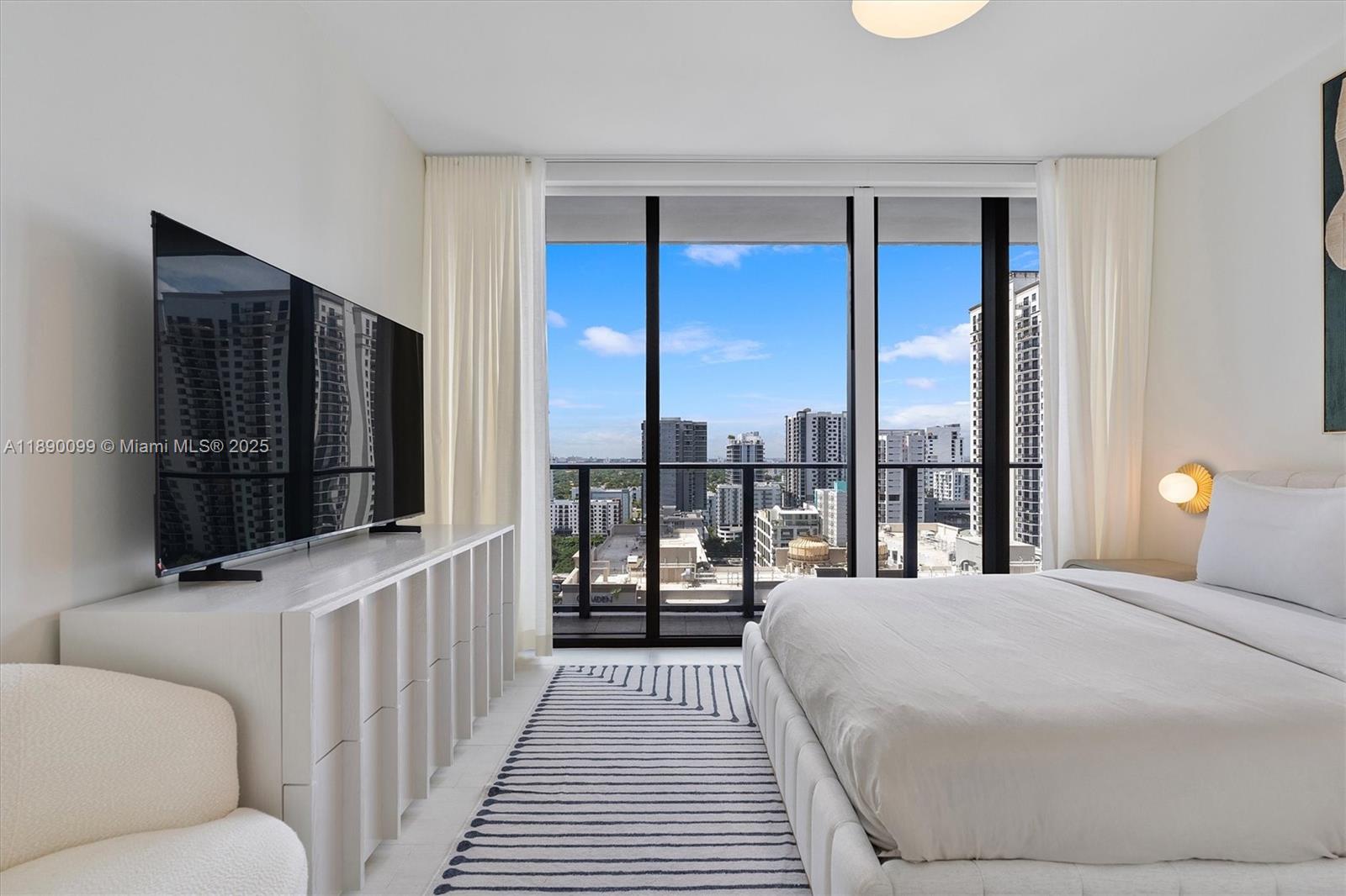 1000 Brickell Plz #2102, Miami FL 33131