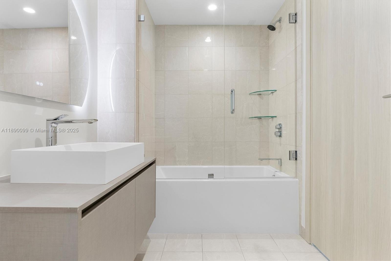 1000 Brickell Plz #2102, Miami FL 33131