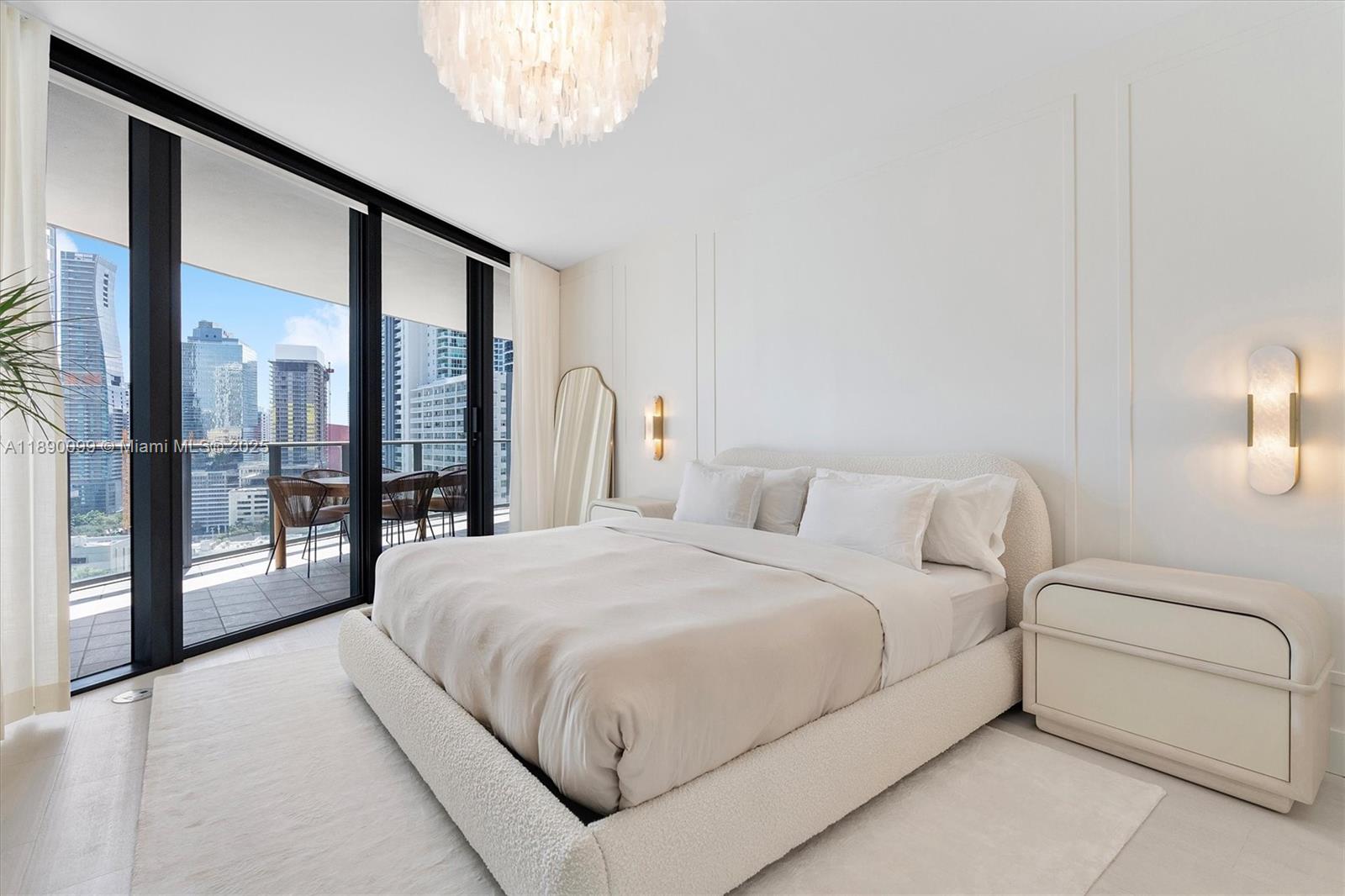 1000 Brickell Plz #2102, Miami FL 33131