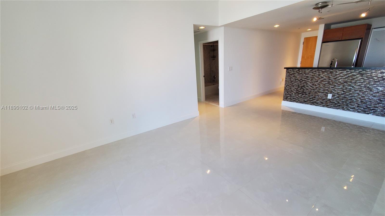 253 NE 2nd St #2709, Miami FL 33132
