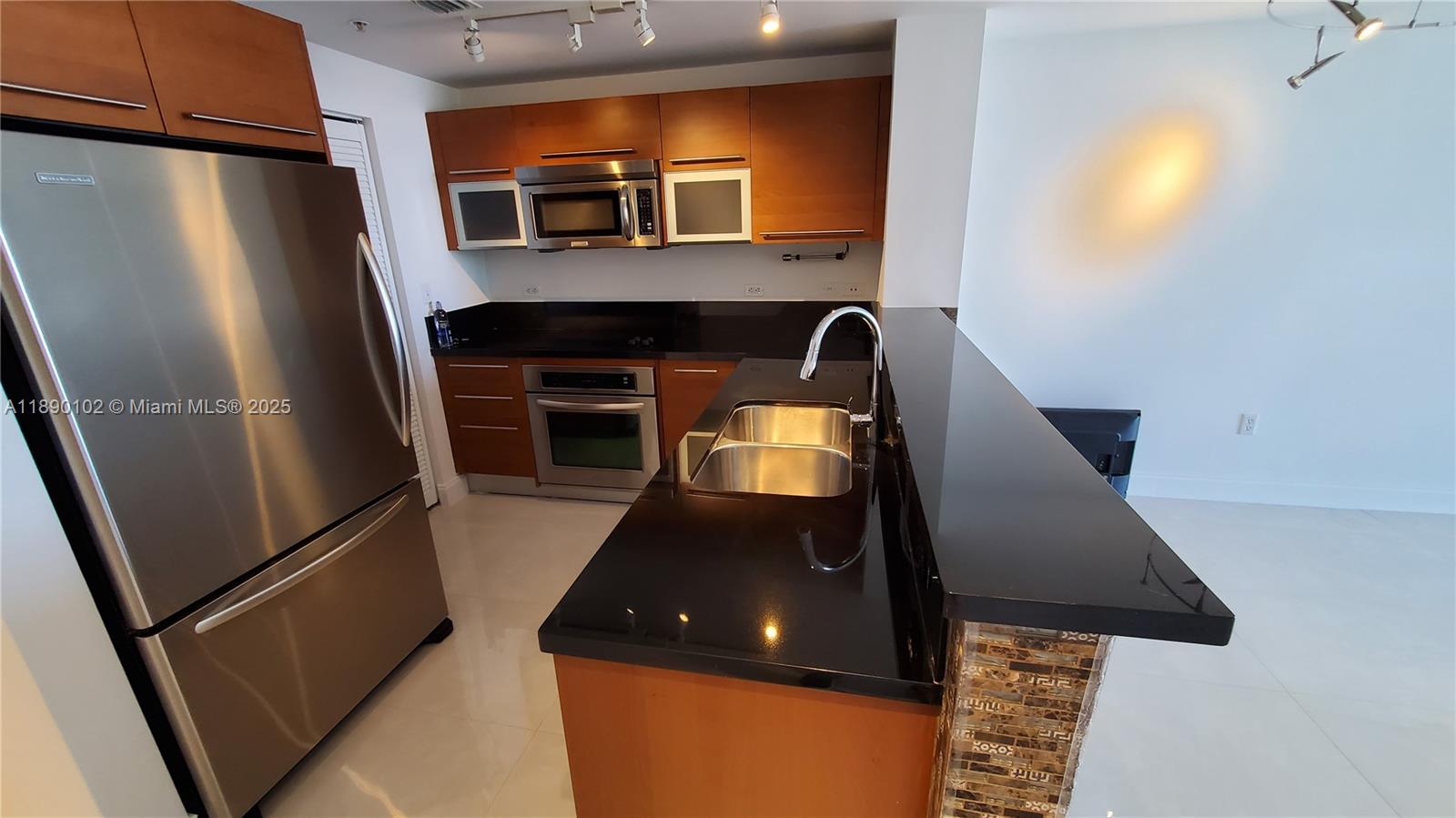 253 NE 2nd St #2709, Miami FL 33132