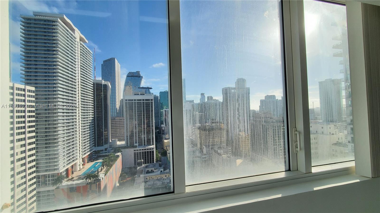 253 NE 2nd St #2709, Miami FL 33132