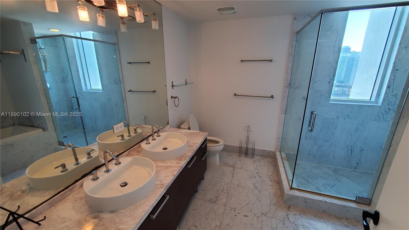 253 NE 2nd St #2709, Miami FL 33132