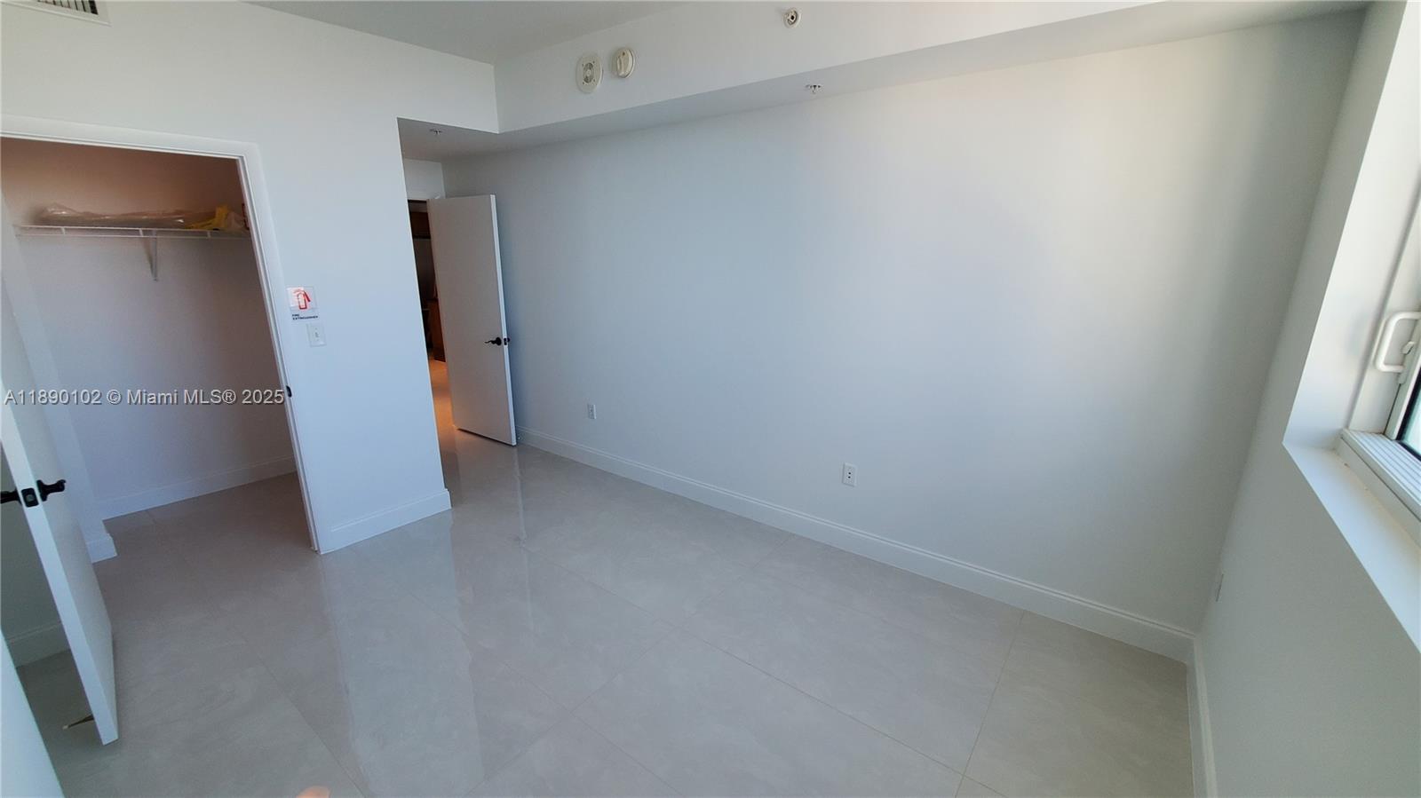 253 NE 2nd St #2709, Miami FL 33132