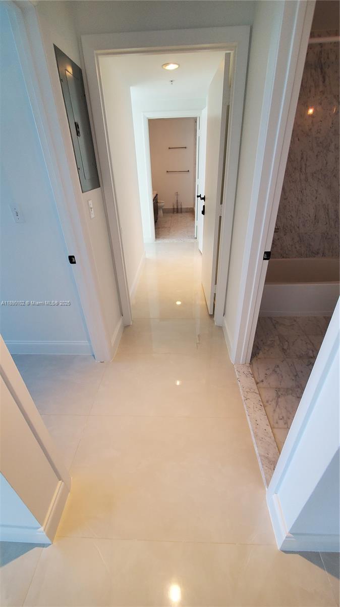 253 NE 2nd St #2709, Miami FL 33132