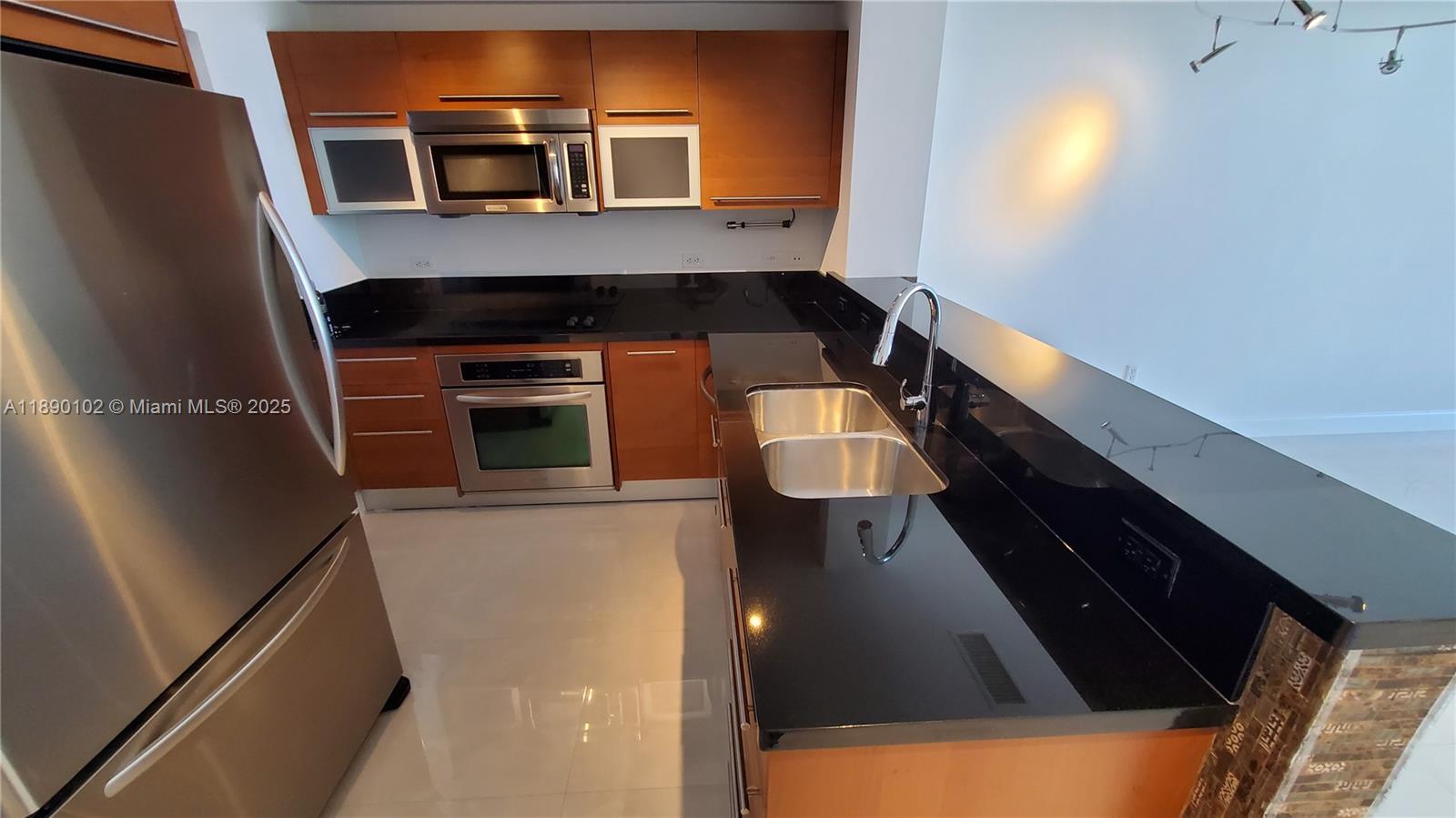 253 NE 2nd St #2709, Miami FL 33132